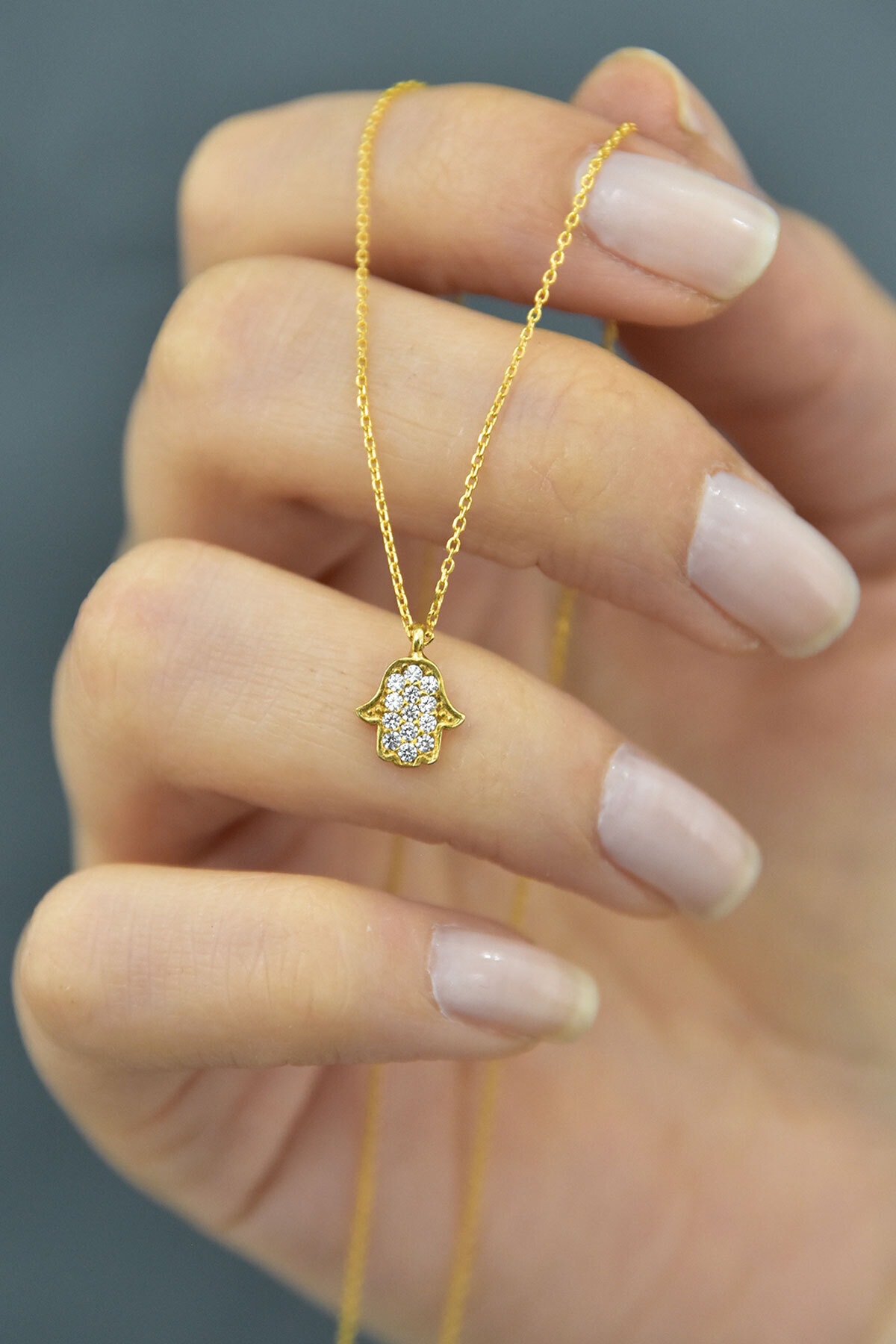 925 Ayar Altın Kaplama Zirkon Taşlı Gümüş Fatma Ana Eli Kolye