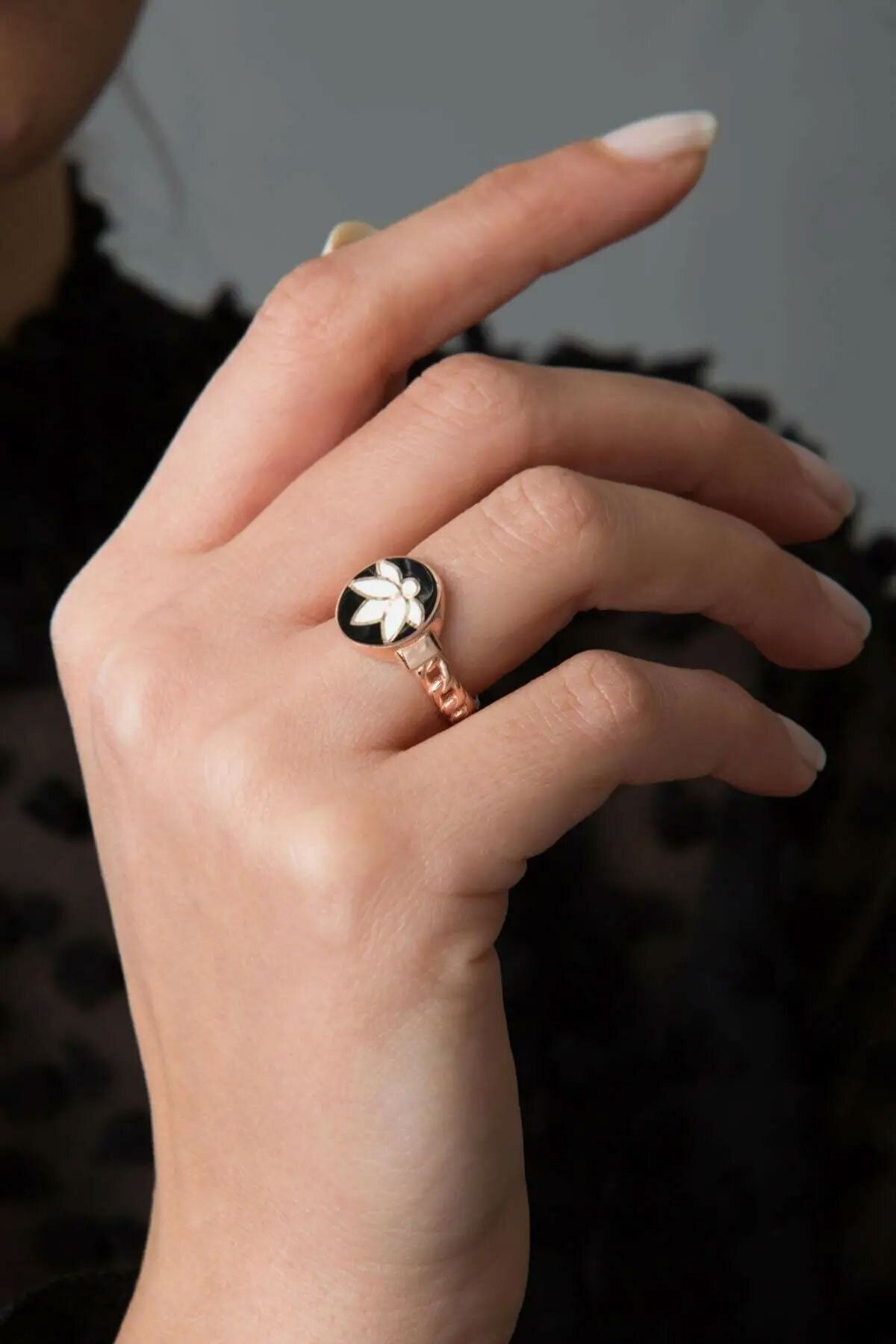 925 Ayar Ayarlanabilir Ölçülü Gümüş Lotus Çiçeği Kadın Yüzük