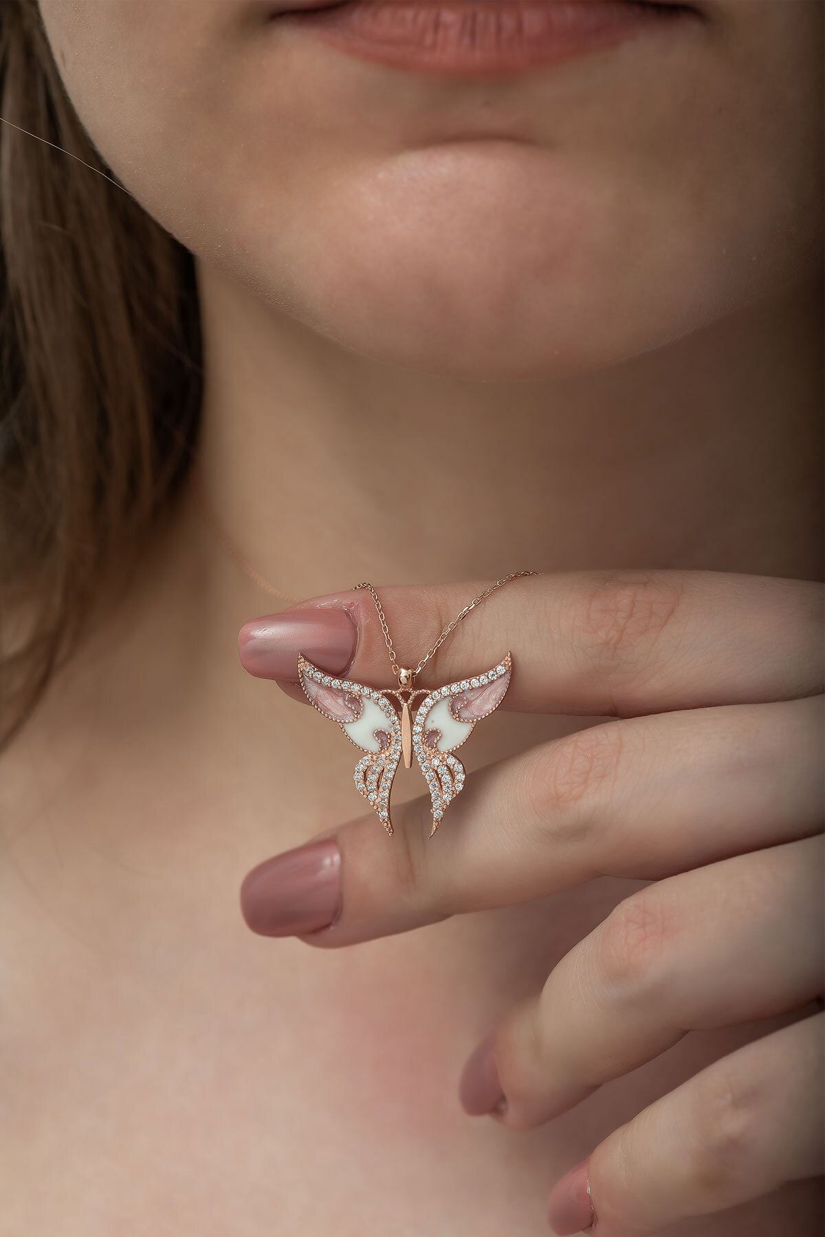 925 Ayar Beyaz Zirkon Taşlı Gümüş Kelebek Kolye