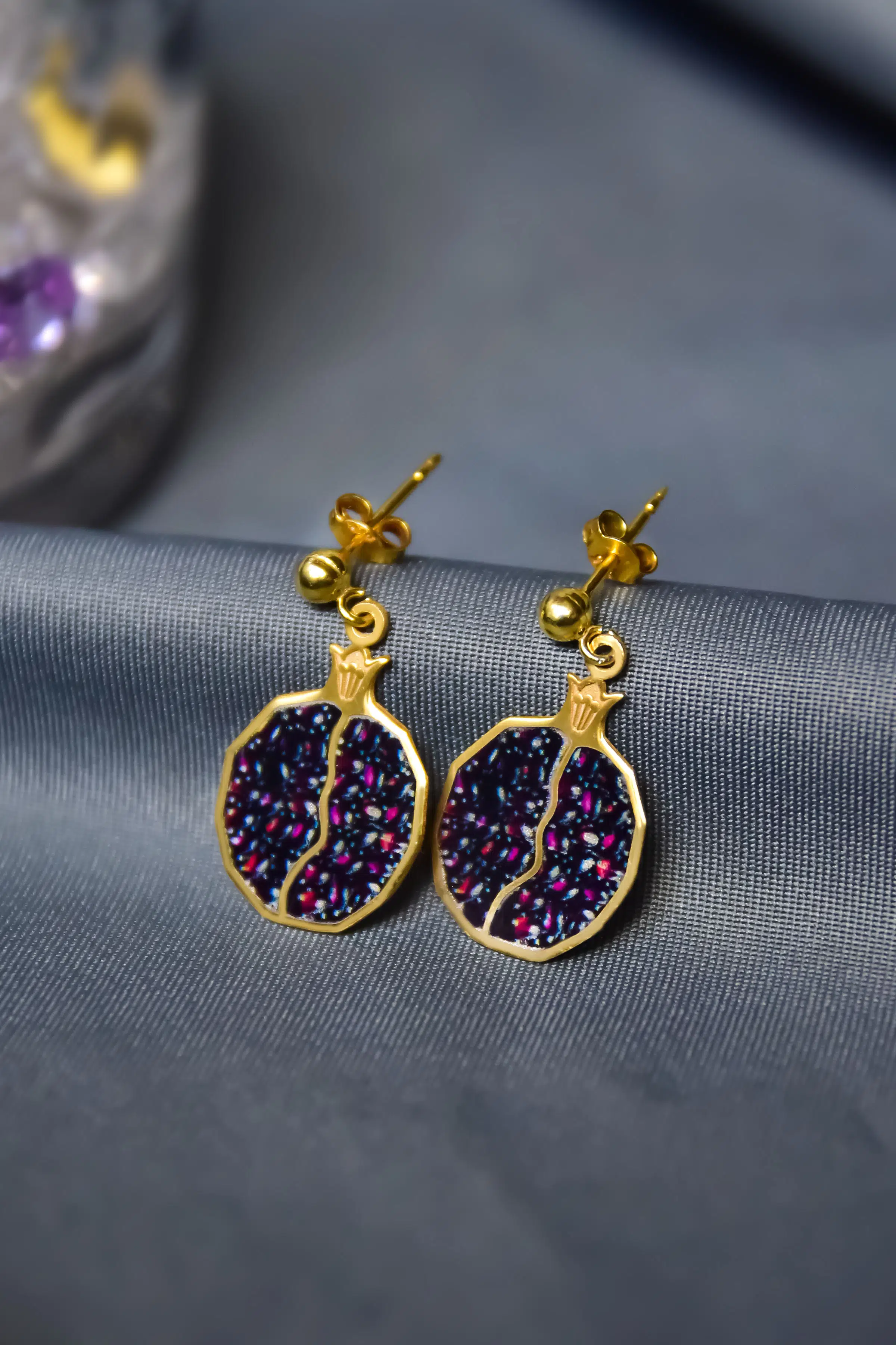 925 Ayar Gümüş Altın Kaplama Bereket Tılsımı Nar Tanesi Çivili Küpe