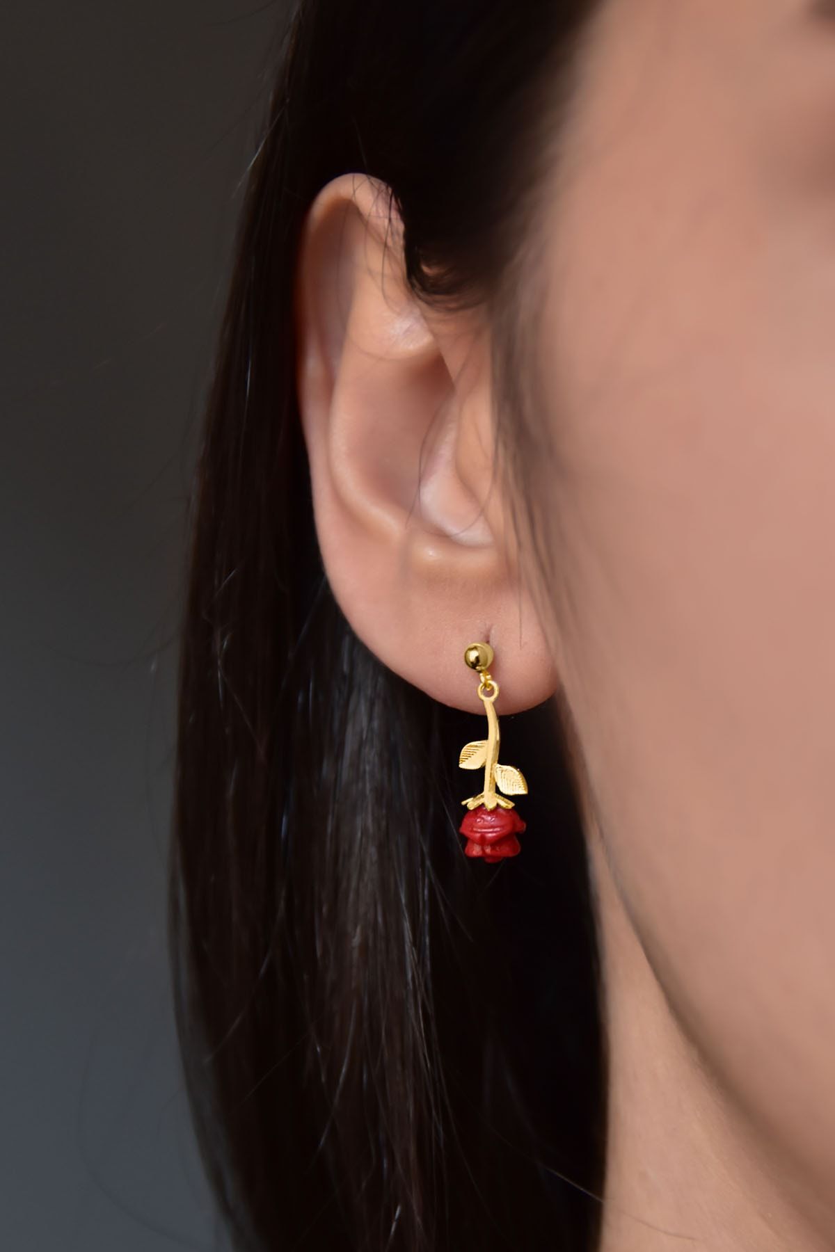 925 Ayar Gümüş Altın Kaplama Çift Kırmızı Gül Kadın Çivili Küpe