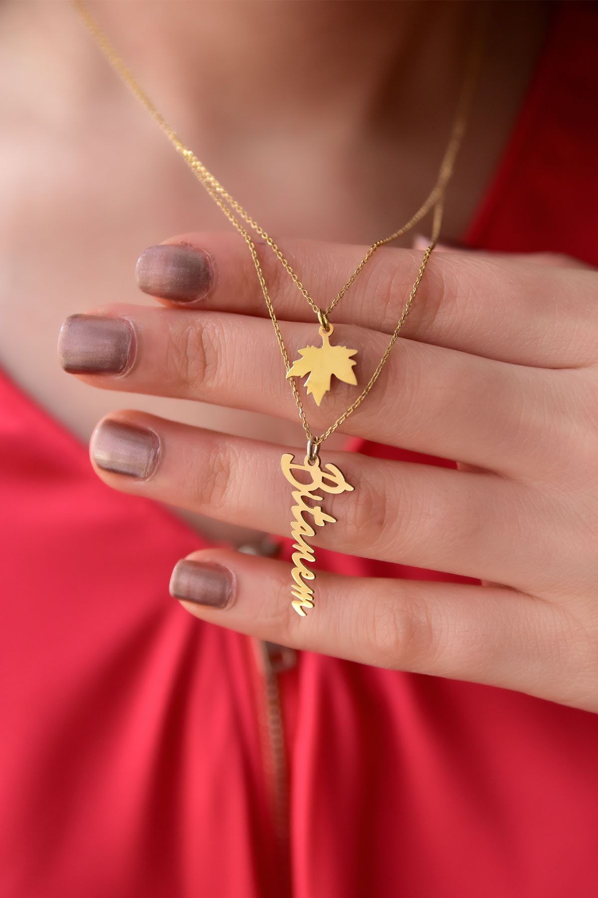 925 Ayar Gümüş Altın Kaplama Çınar Yaprağı Ve Bitanem Yazılı Asansörlü Kolye