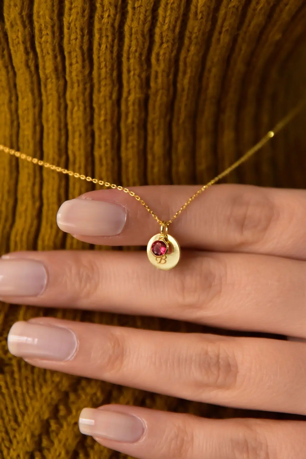 925 Ayar Gümüş Altın Kaplama Doğum Taşlı Plaka Harf Kolye