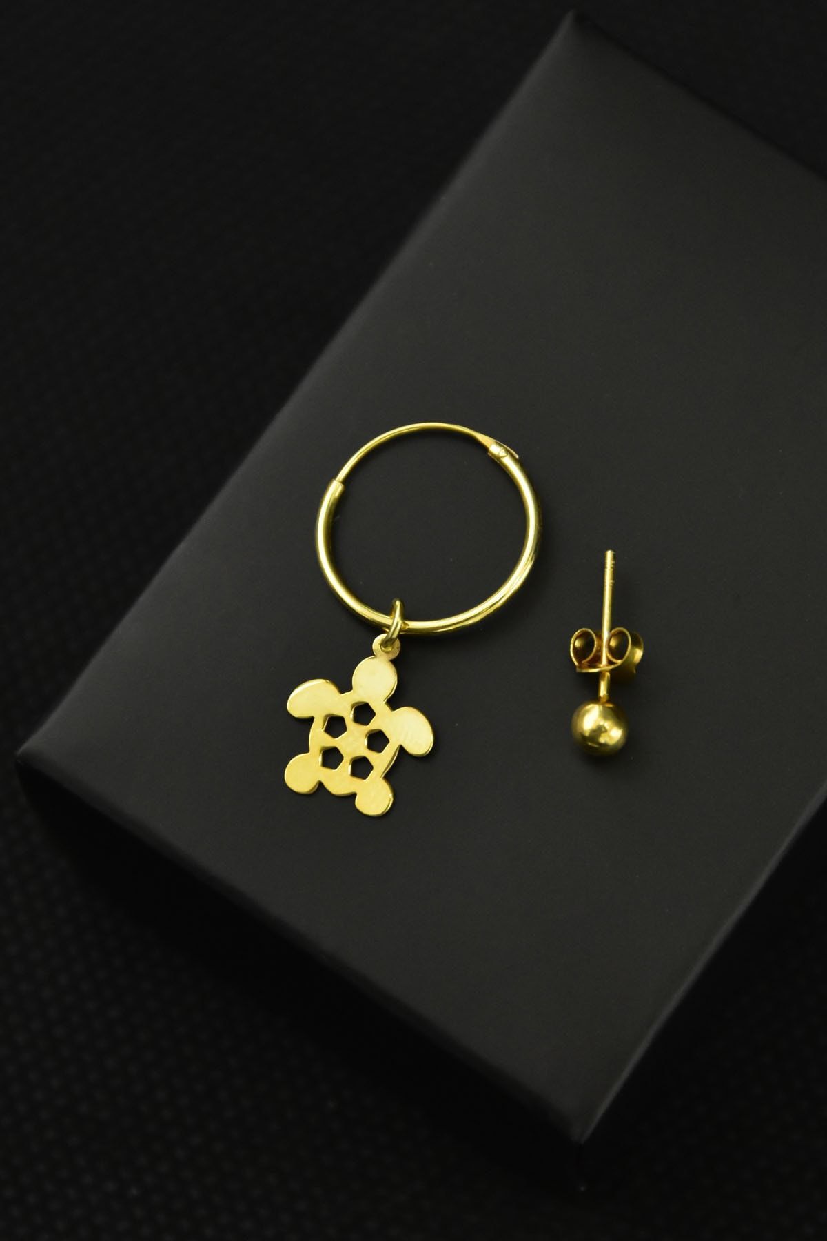 925 Ayar Gümüş Altın Kaplama Kaplumbağa Figürlü Halka Ve Top Küpe