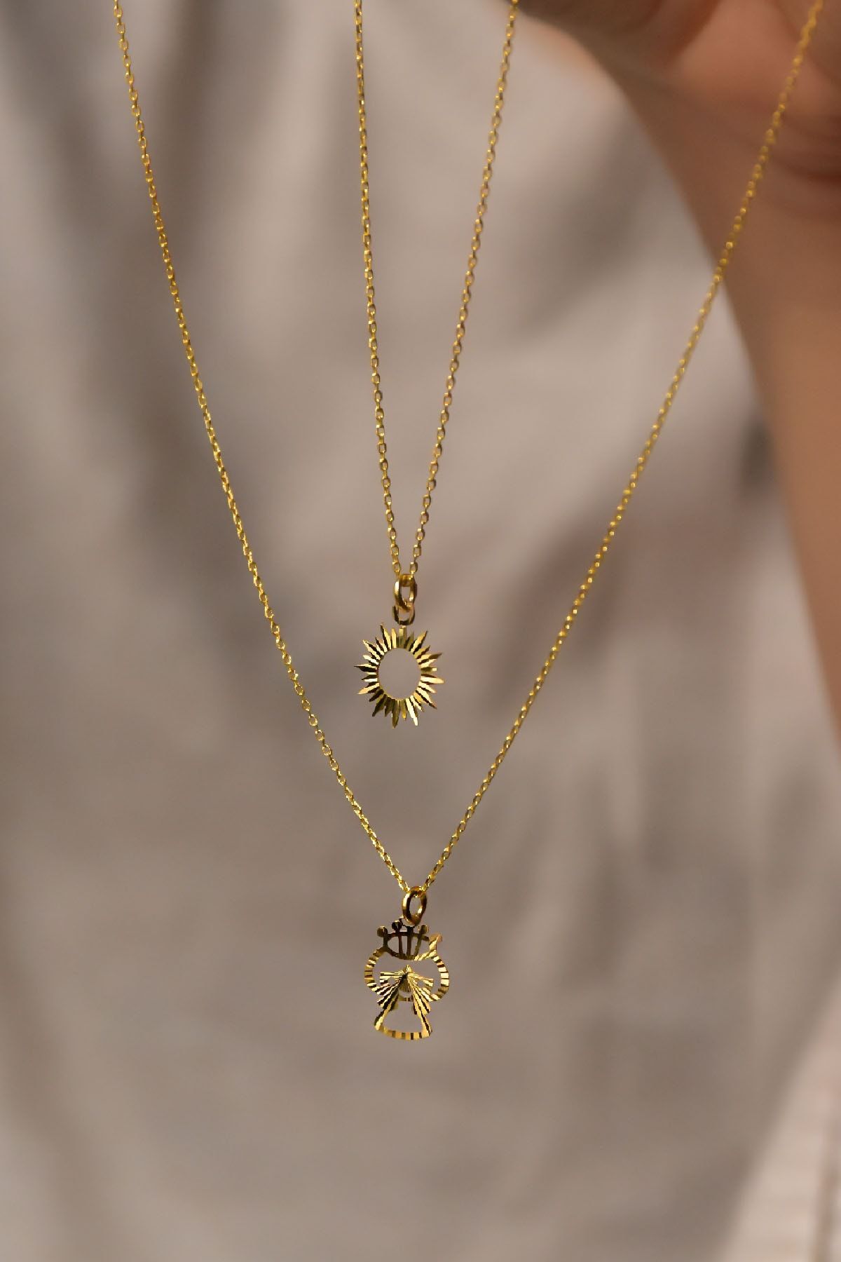 925 Ayar Gümüş Altın Kaplama Kristal Kesim Güneş Ve Prenses Asansörlü Kolye