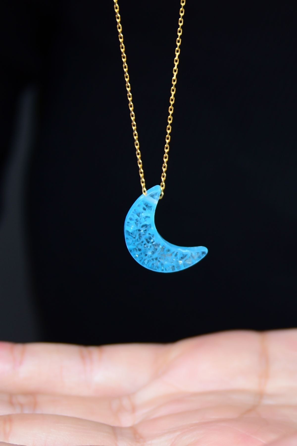 925 Ayar Gümüş Altın Kaplama Mavi Kırık Taş Hilal Kadın Kolye