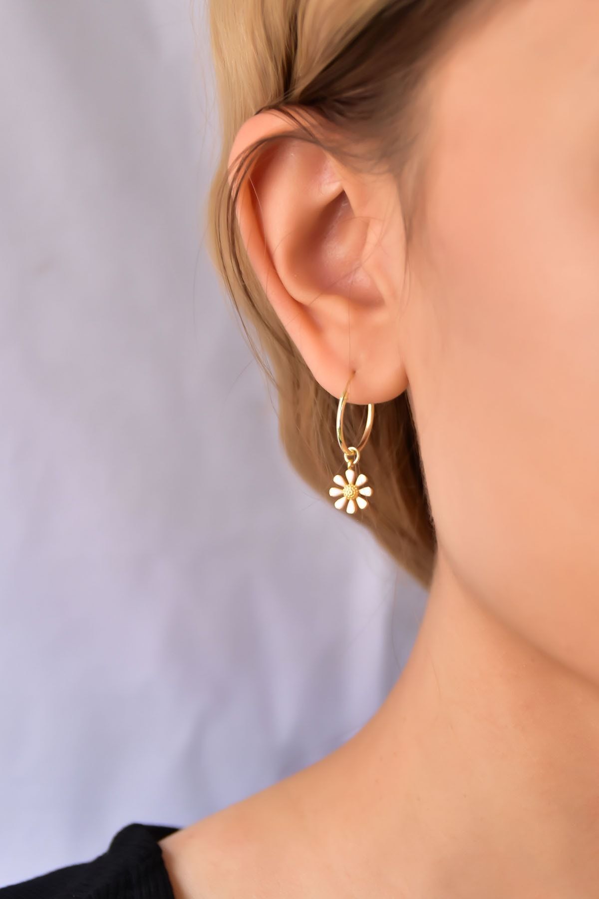 925 Ayar Gümüş Altın Kaplama Papatya Halka Küpe