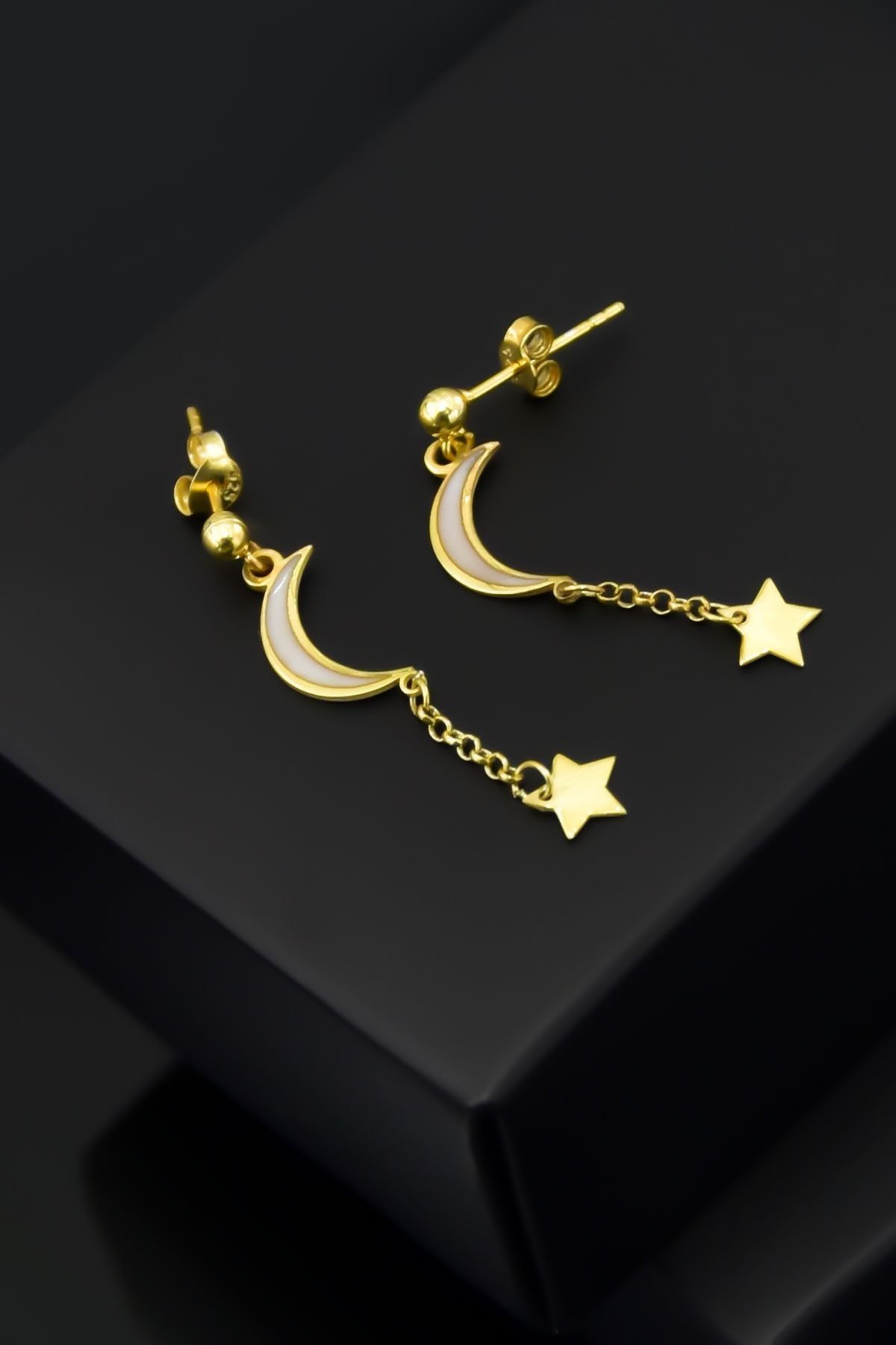 925 Ayar Gümüş Altın Kaplama Sallantılı Ay Yıldız Çivili Top Küpe