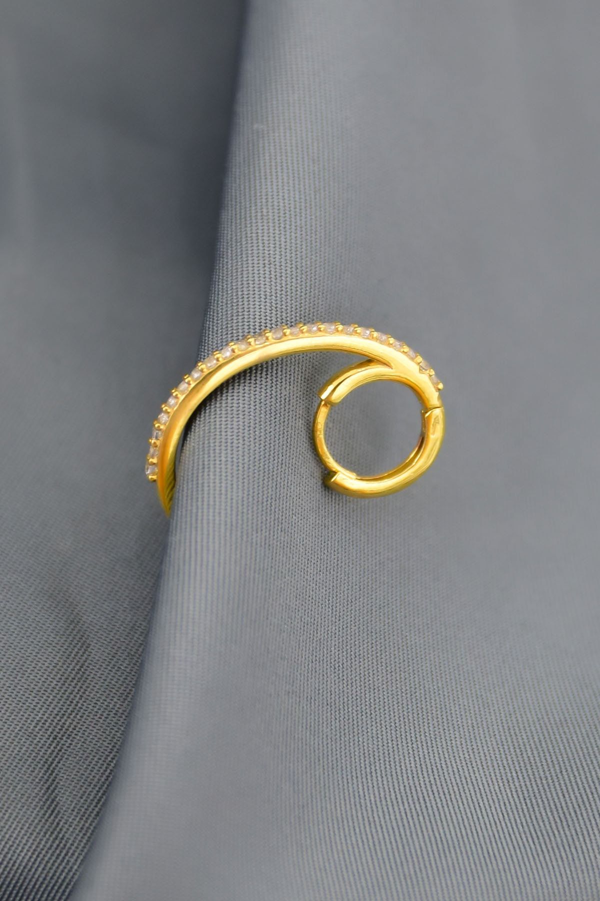 925 Ayar Gümüş Altın Kaplama Sıra Taş Detaylı Küpe