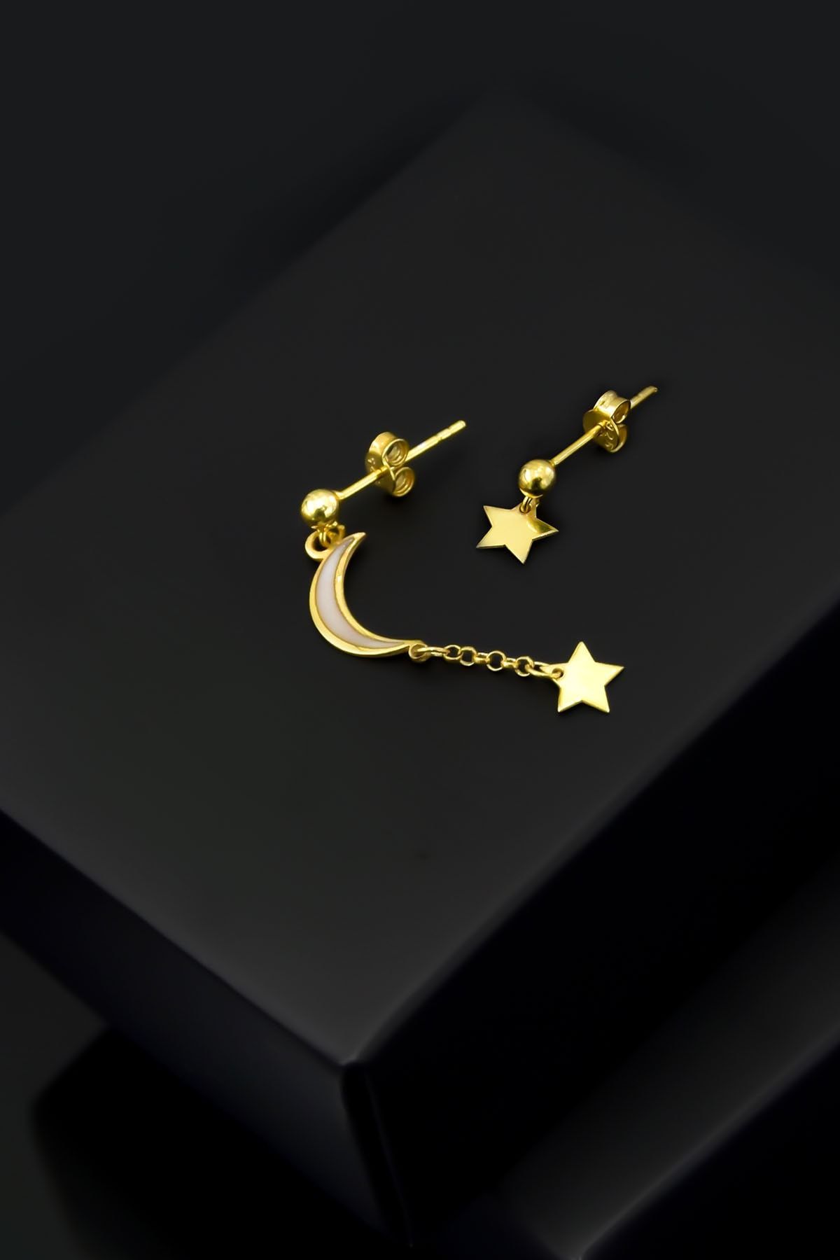 925 Ayar Gümüş Altın Kaplama Tekli Ay Yıldız Çivili Top Küpe