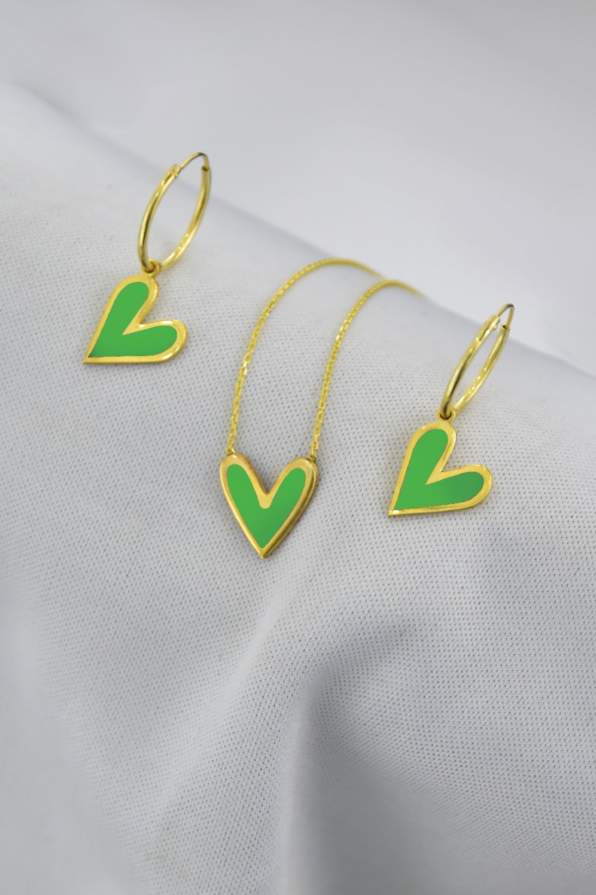 925 Ayar Gümüş Altın Kaplama Yeşil Mineli Kalp Kolye Küpe Set