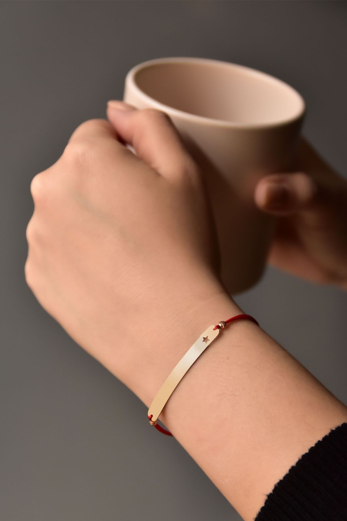 925 Ayar Gümüş Altın Kaplama Yıldız Figürlü Plaka Kadın Bileklik