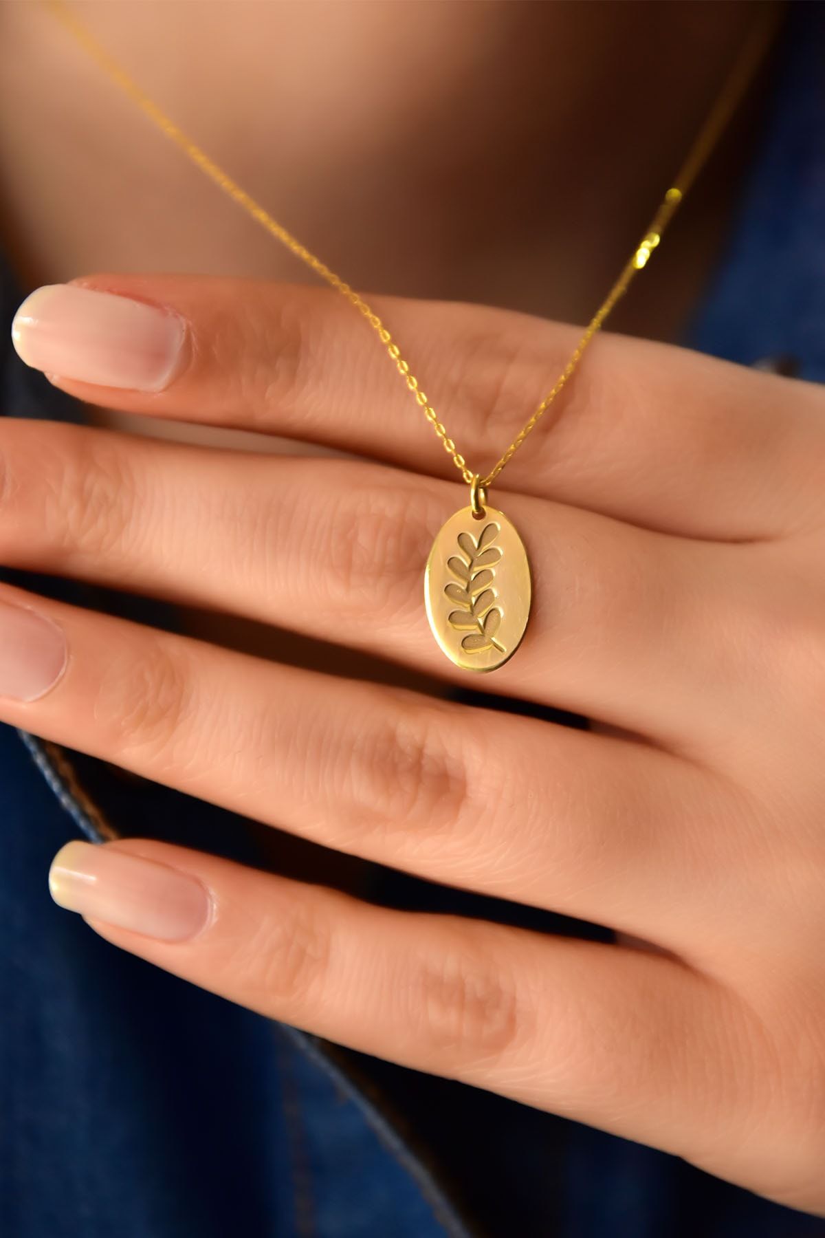 925 Ayar Gümüş Altın Kaplama Zeytindalı Plaka Kadın Kolye