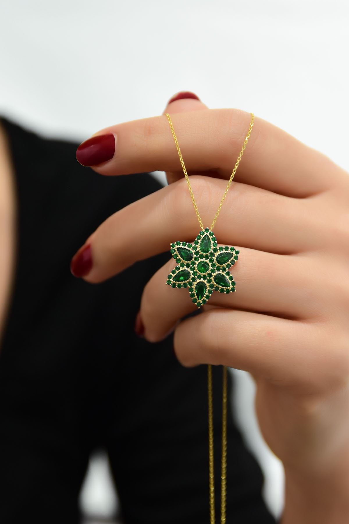 925 Ayar Gümüş Altın Kaplama Zümrüt Yeşili Damla Lotus Kolye