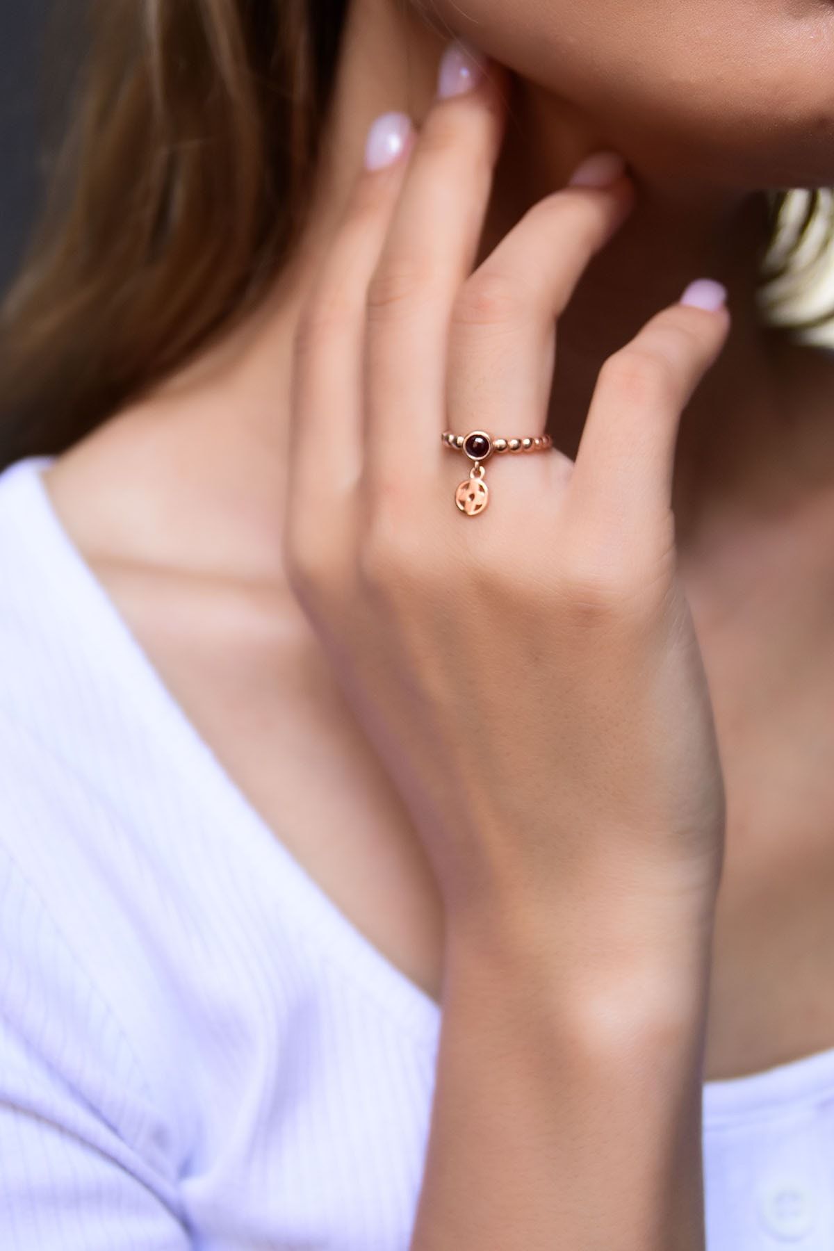 925 Ayar Gümüş Bordo Ay Taşlı Çember Çiçek Motifli Ayarlanabilir Kadın Yüzük