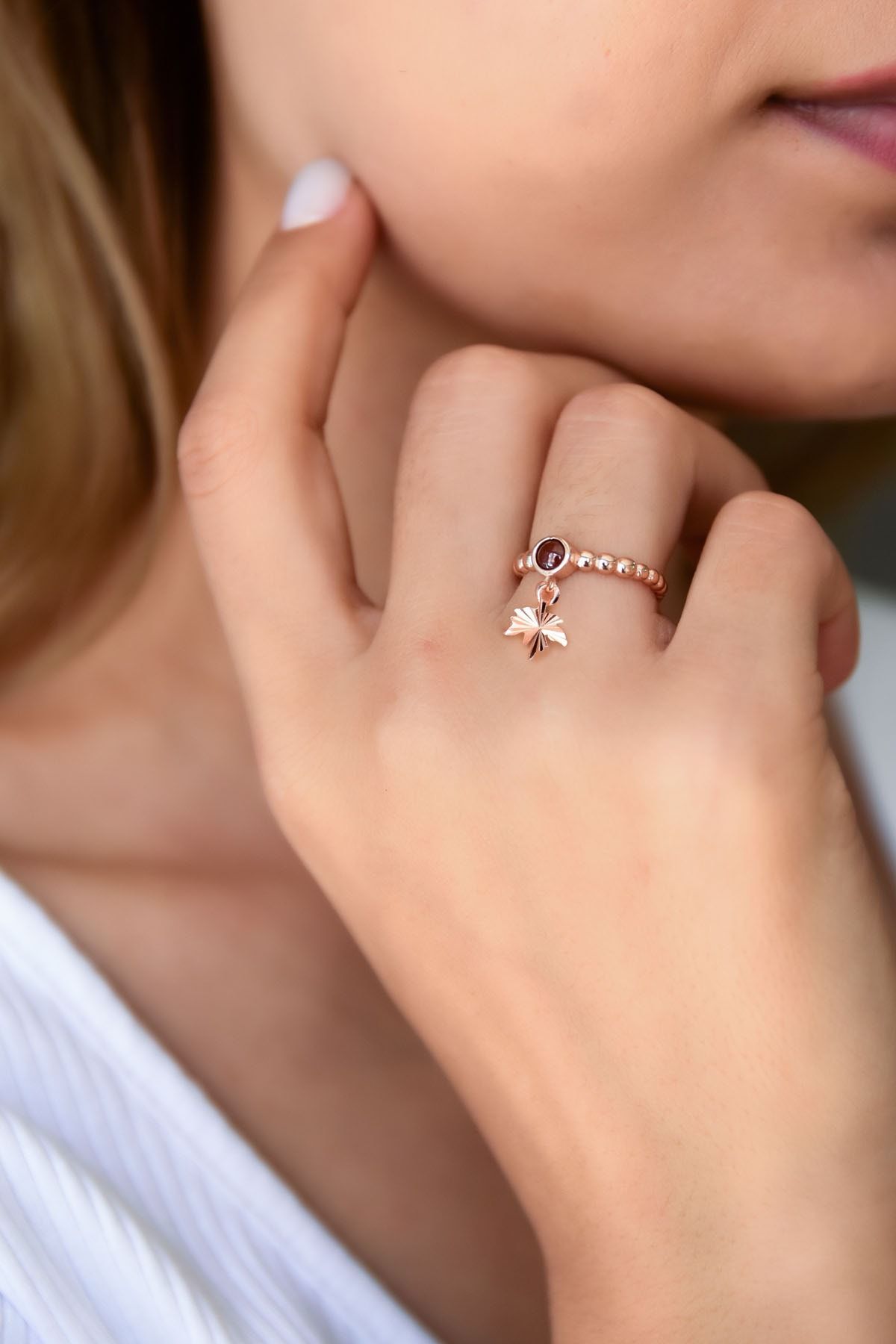 925 Ayar Gümüş Bordo Ay Taşlı Çınar Motifli Ayarlanabilir Kadın Yüzük