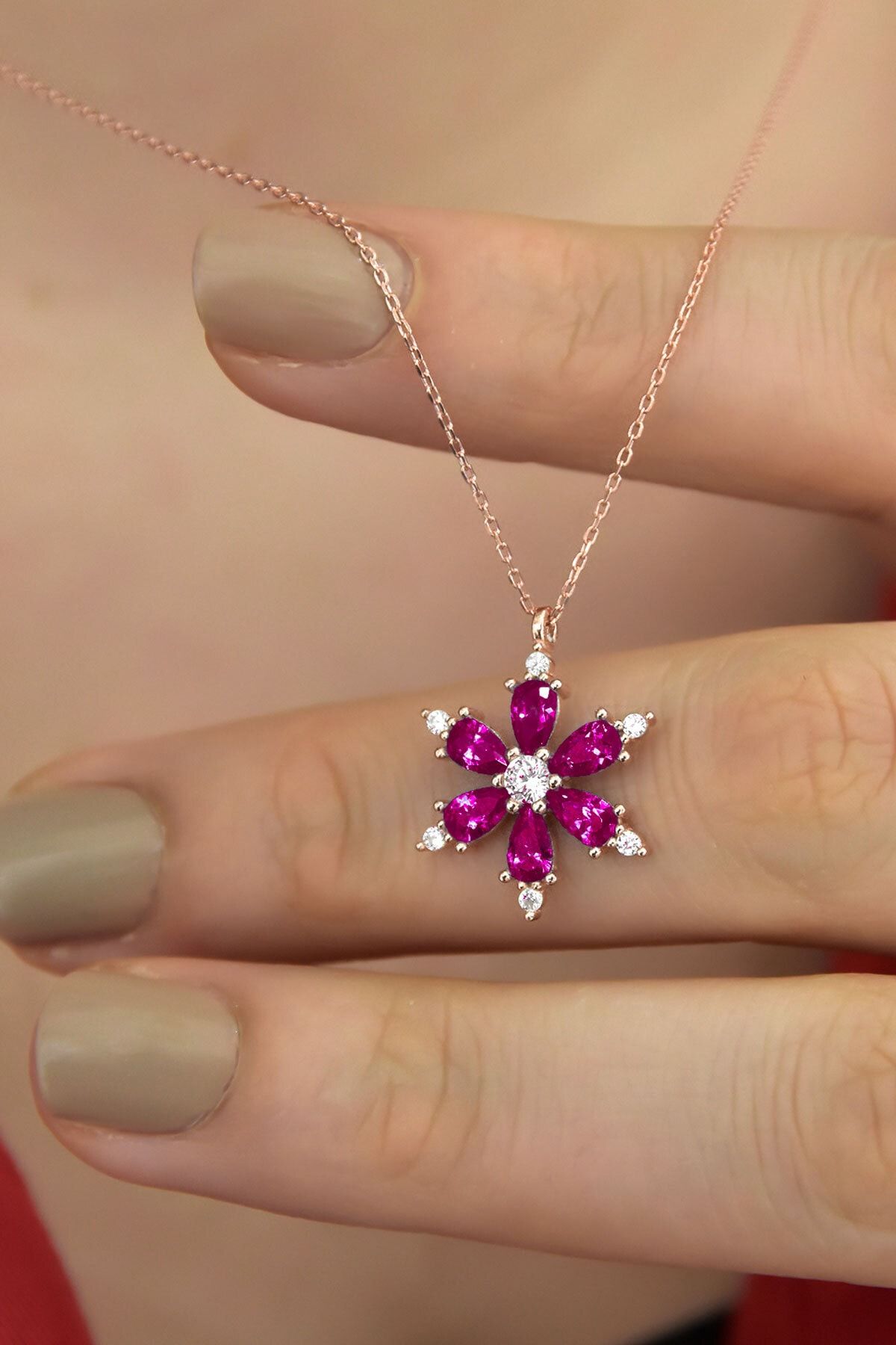 925 Ayar Gümüş Fuşya Taşlı Kamelya Çiçeği Kadın Kolye