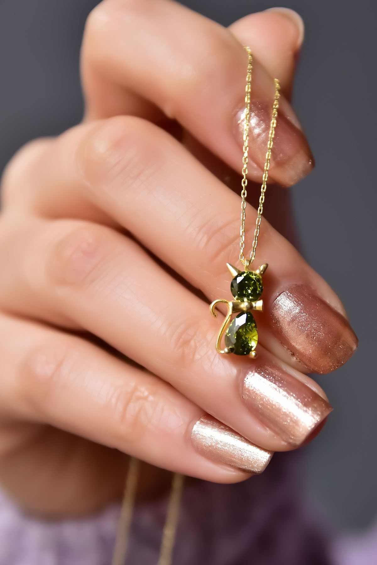 925 Ayar Gümüş Gold Kaplama Ağustos Ayı Doğum Taşlı Kedi Kolye