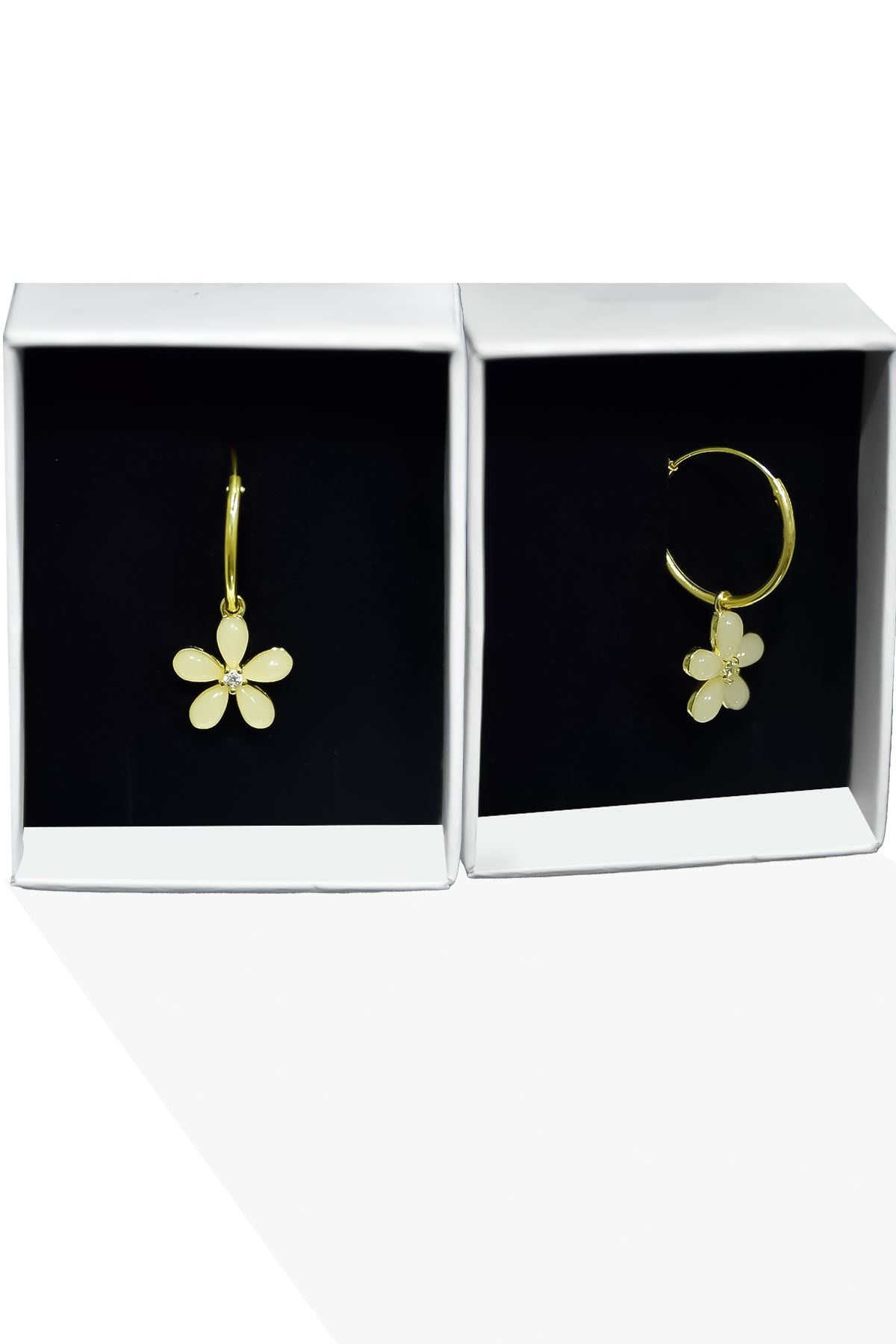 925 Ayar Gümüş Gold Kaplama Ay Taşlı Yasemin Çiçeği Halka Küpe