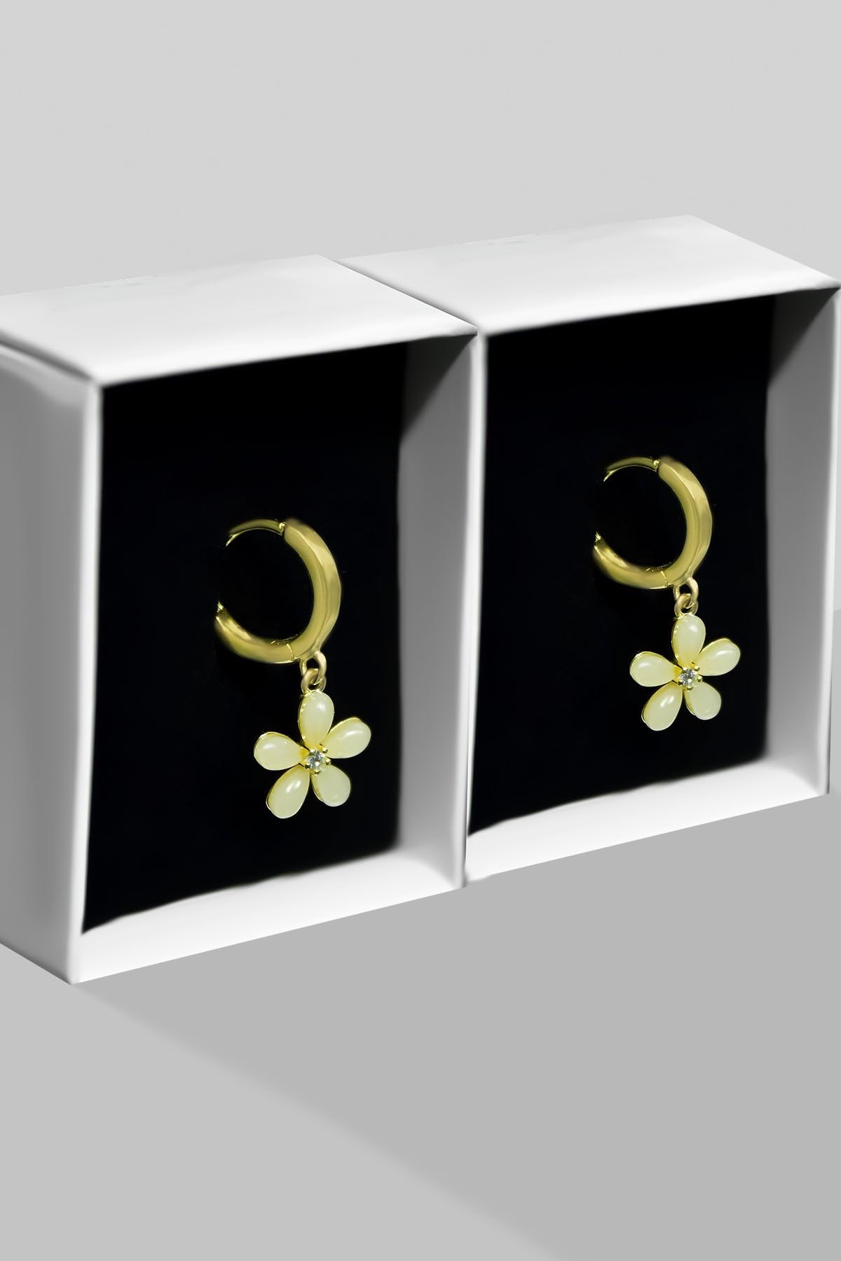 925 Ayar Gümüş Gold Kaplama Ay Taşlı Yasemin Çiçeği Klipsli Halka Küpe