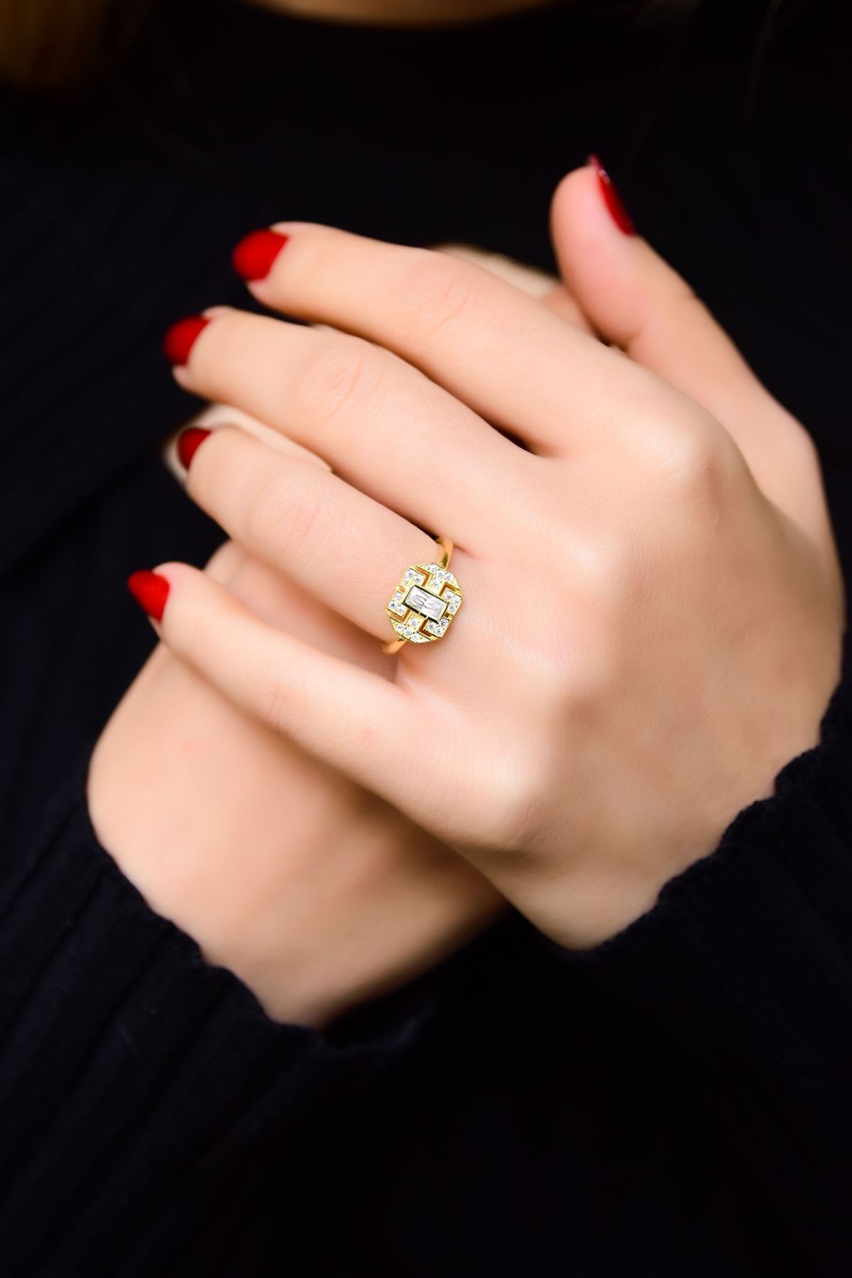 925 Ayar Gümüş Gold Kaplama Baget Taşlı Ayarlanabilir Yüzük