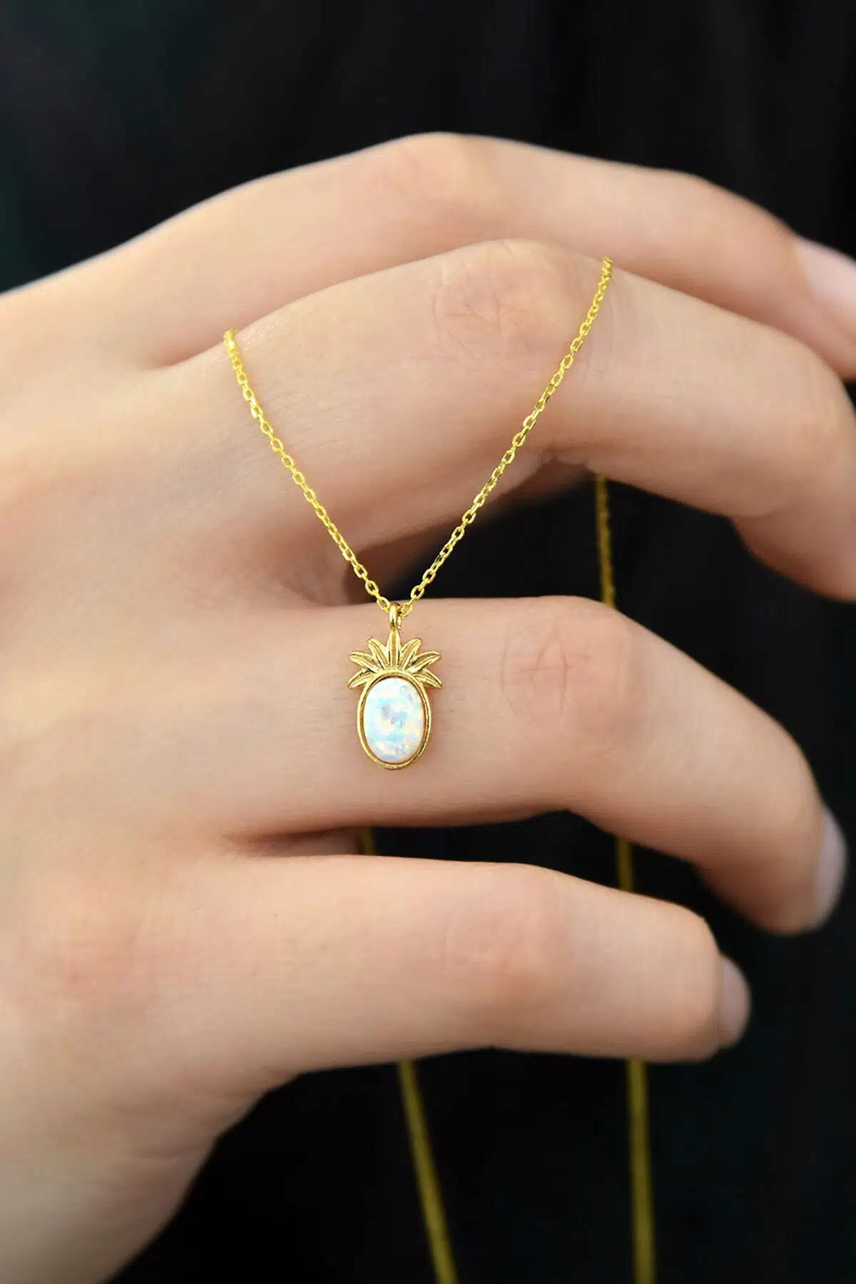 925 Ayar Gümüş Gold Kaplama Beyaz Opal Taşlı Ananas Kolye
