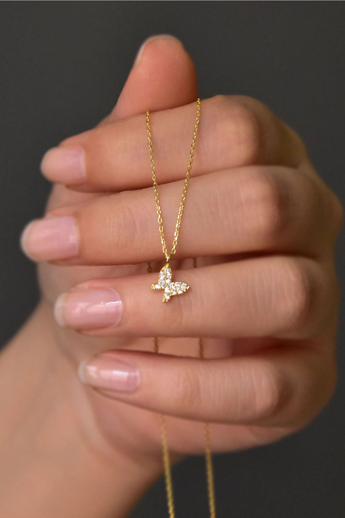 925 Ayar Gümüş Gold Kaplama Beyaz Taşlı Minimal Kelebek Kolye