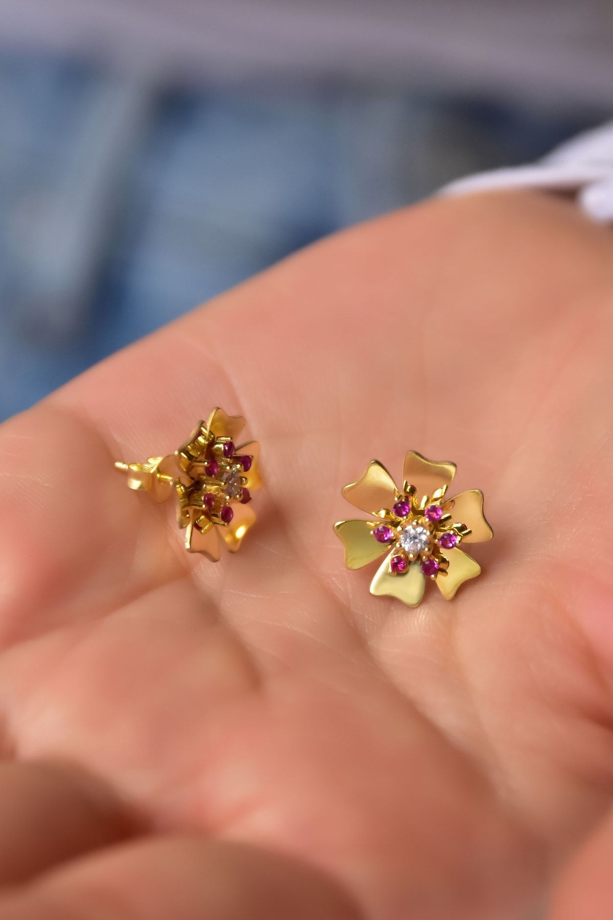 925 Ayar Gümüş Gold Kaplama Ekim Ayı Doğum Taşı Tohumlu Linum Çiçeği Küpe