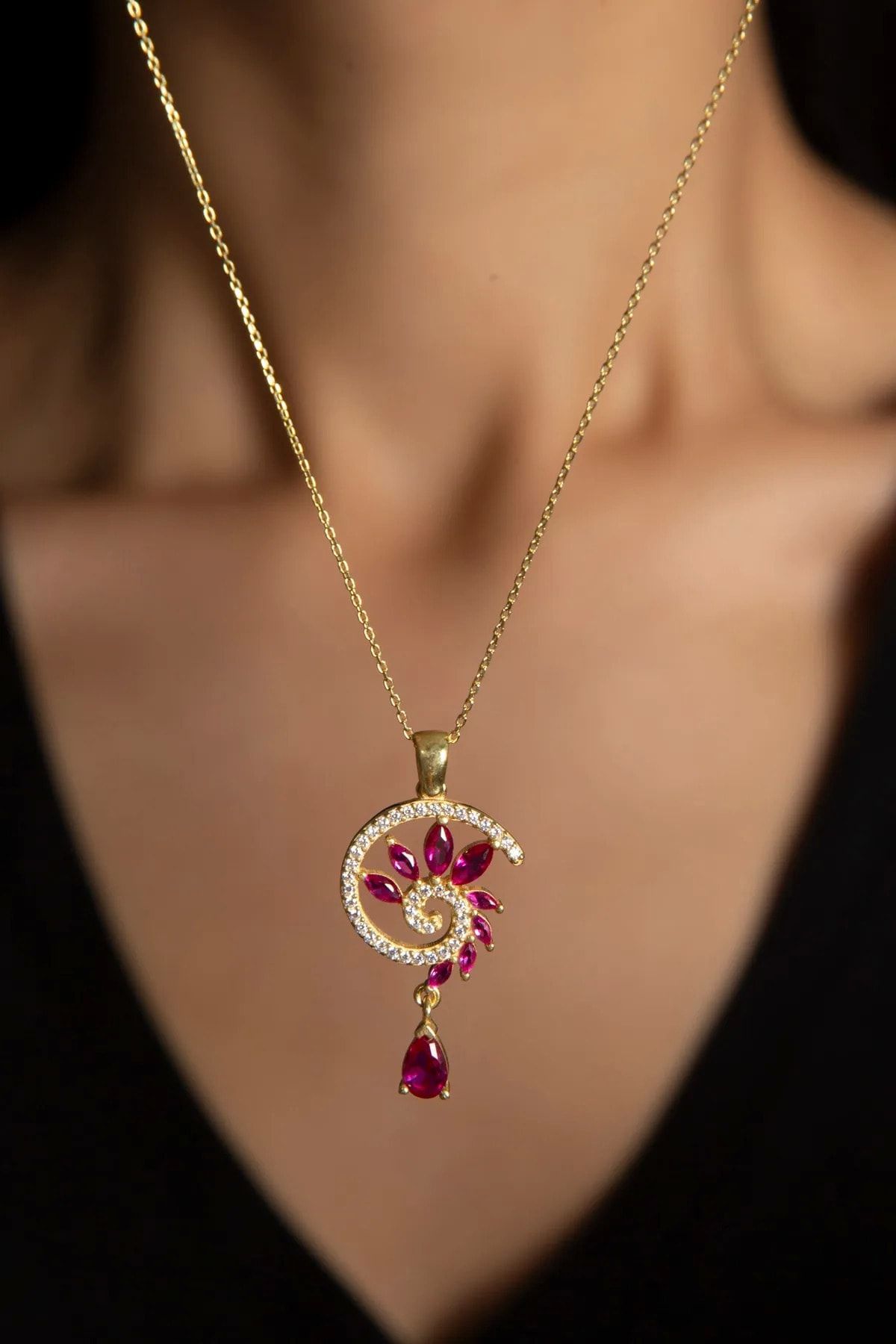 925 Ayar Gümüş Gold Kaplama Fuşya Renkli Spiral Snail Tasarım Kolye