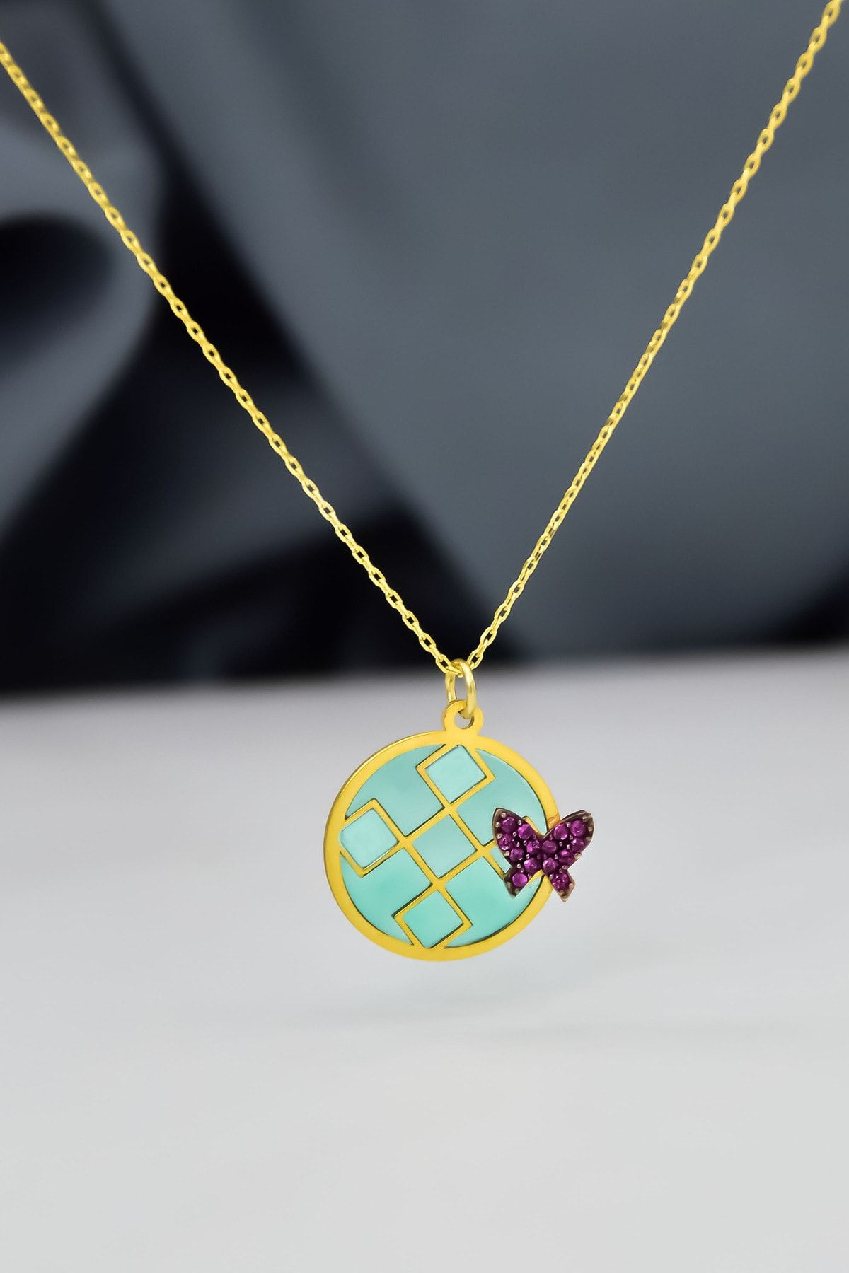 925 Ayar Gümüş Gold Kaplama Geometrik Desenli Rüya Serisi Cam Boyalı, Mini Kelebek Kolye