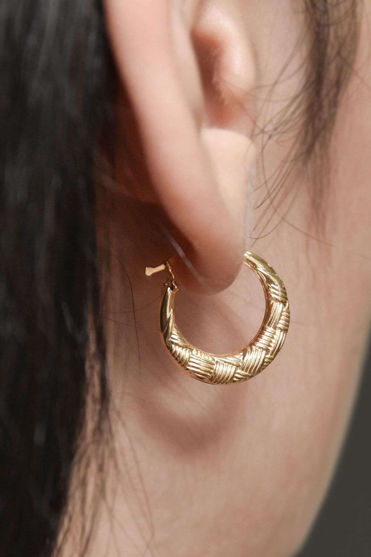 925 Ayar Gümüş Gold Kaplama Hasır Desenli Küpe