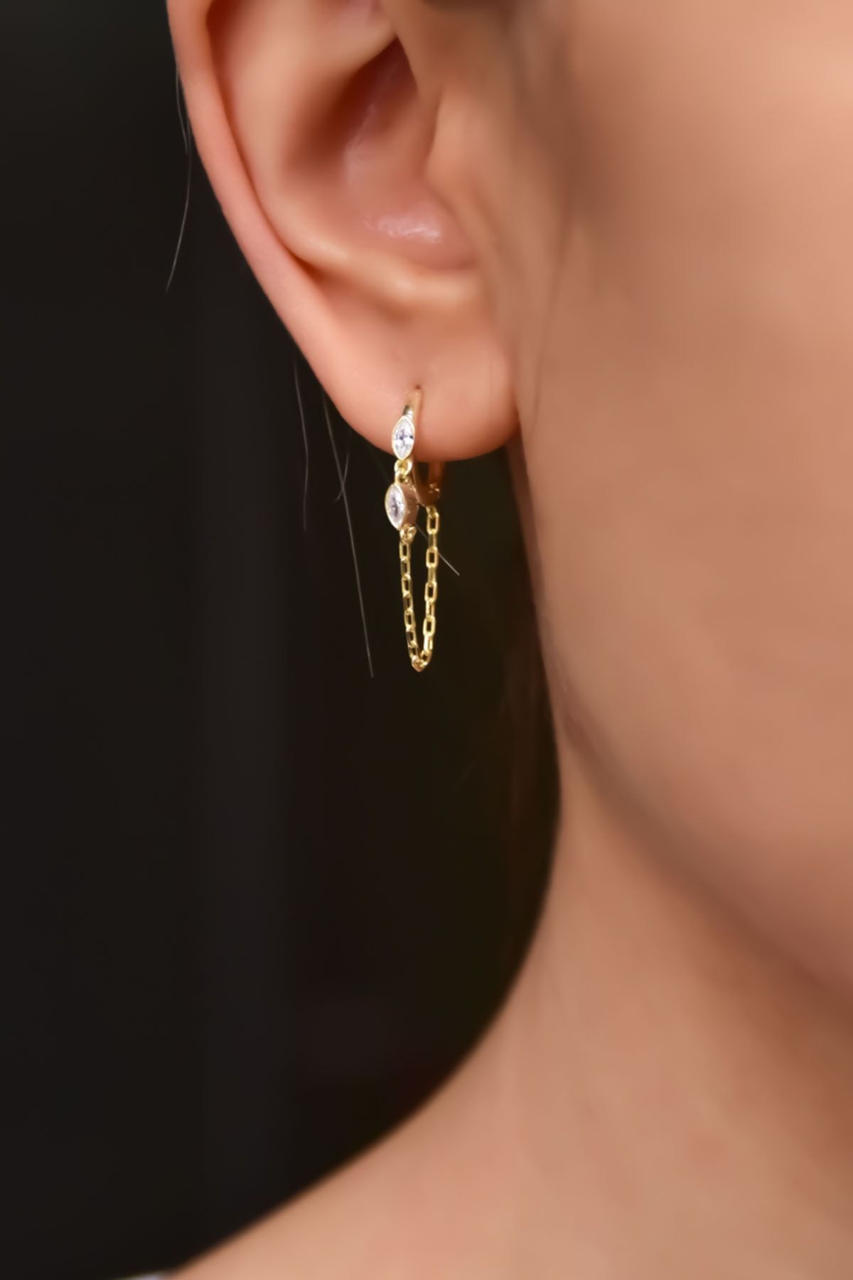 925 Ayar Gümüş Gold Kaplama Iki Taşlı Zincir Sallantılı Halka Küpe