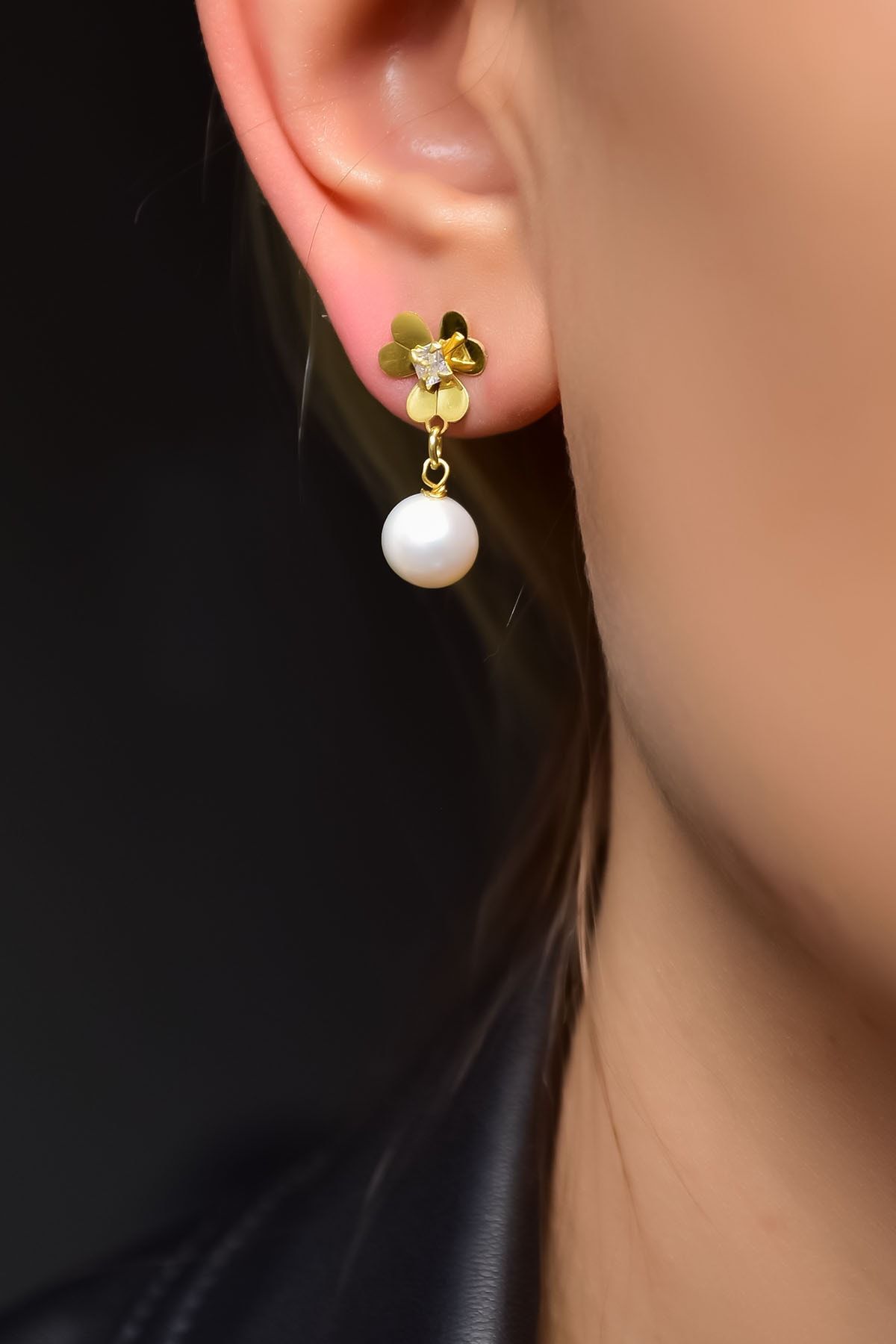 925 Ayar Gümüş Gold Kaplama Inci Sallantılı Zirkon Taşlı Frezya Çiçeği Küpe