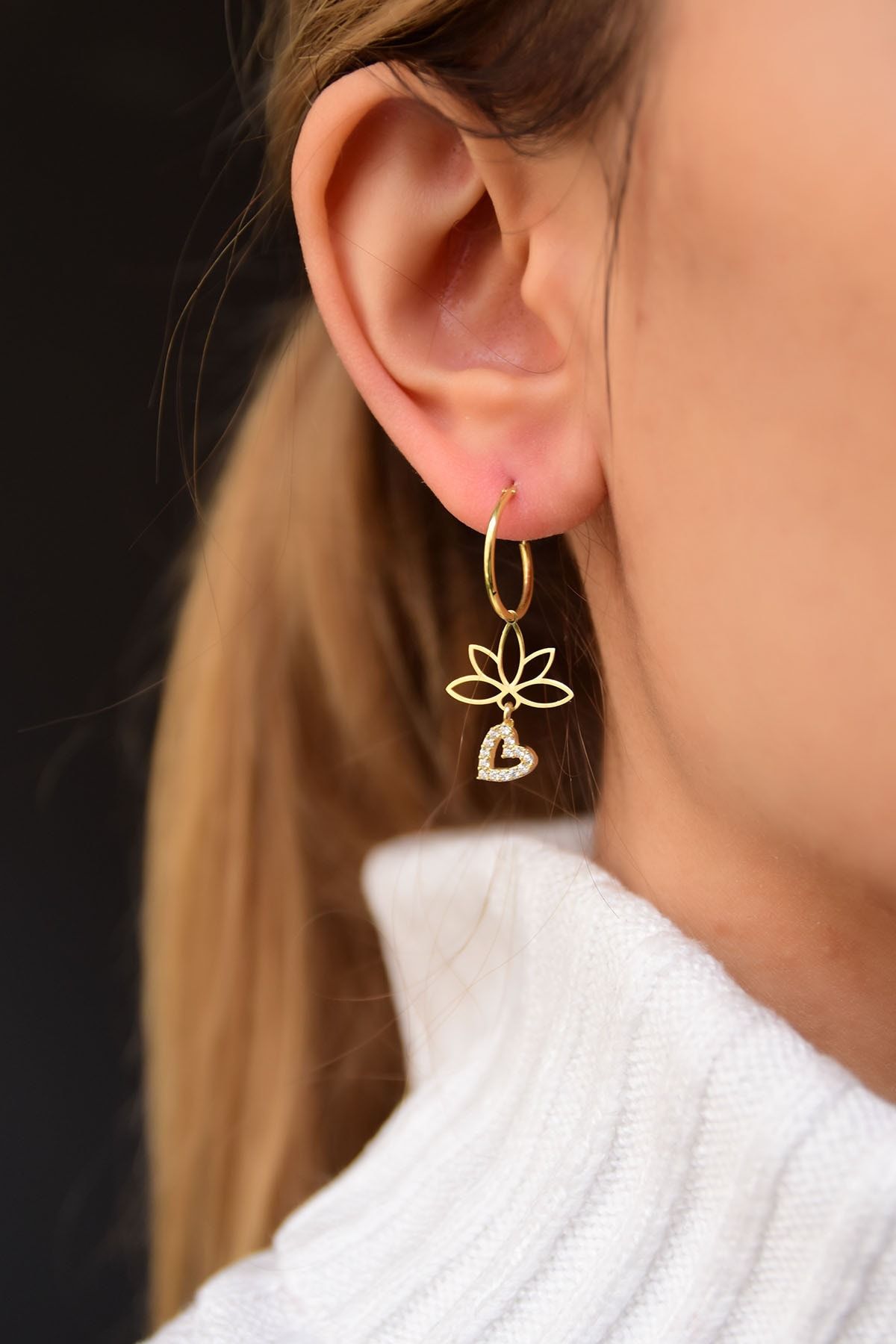 925 Ayar Gümüş Gold Kaplama Kalpli Lotus Halka Küpe