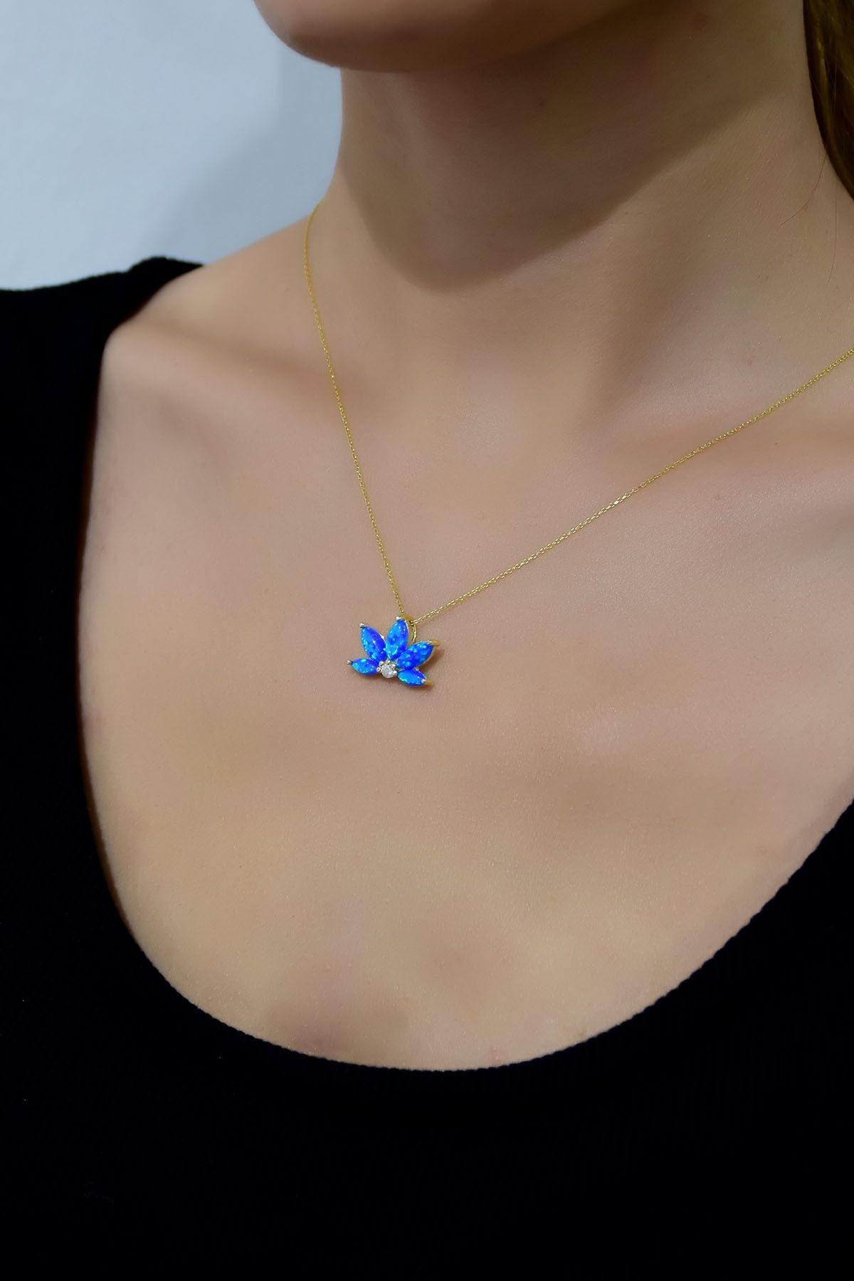 925 Ayar Gümüş Gold Kaplama Lacivert Opal Taşlı Lotus Kolye