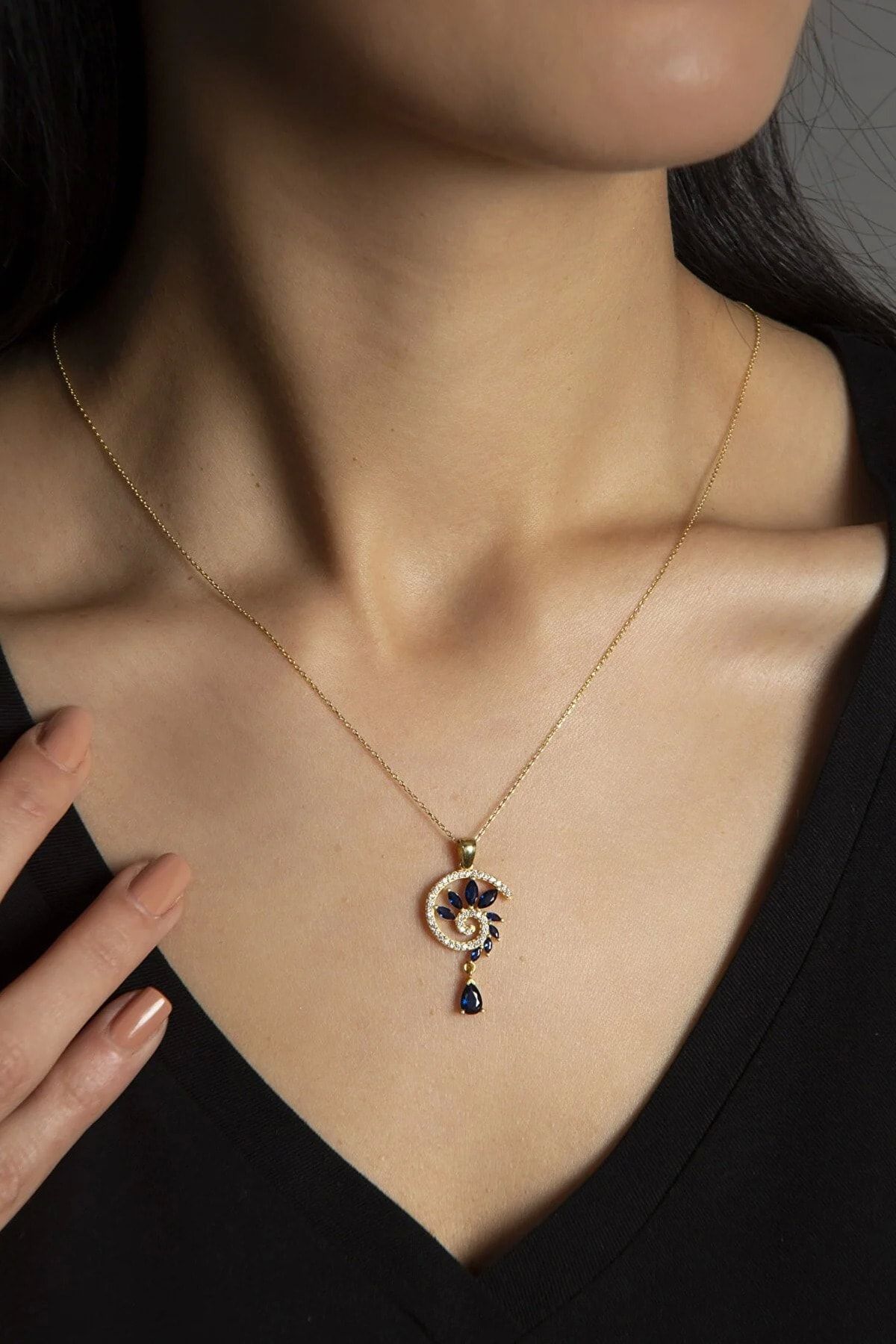 925 Ayar Gümüş Gold Kaplama Lacivert Renkli Spiral Snail Tasarım Kolye