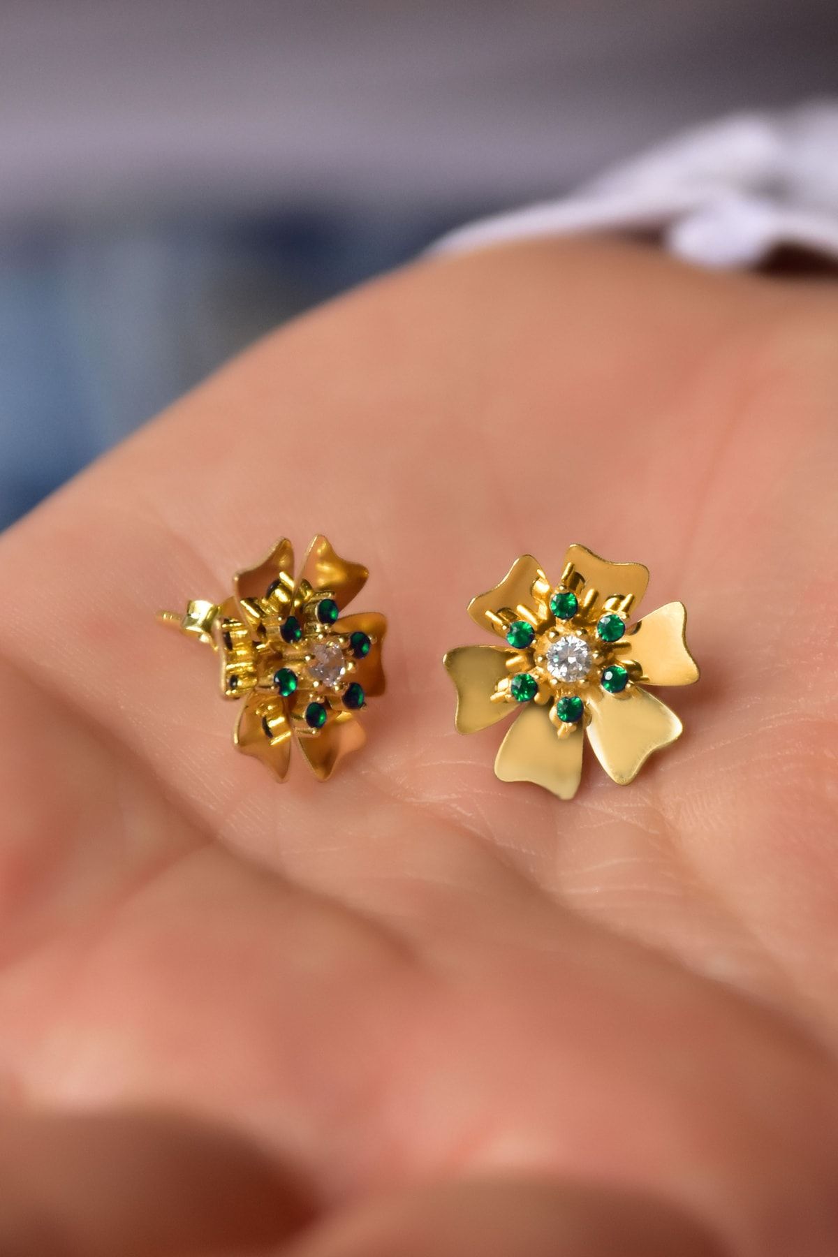 925 Ayar Gümüş Gold Kaplama Mayıs Ayı Doğum Taşı Tohumlu Linum Çiçeği Küpe