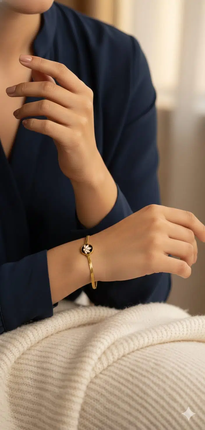 925 Ayar Gümüş Gold Kaplama Mineli Lotus Çiçeği Bileklik