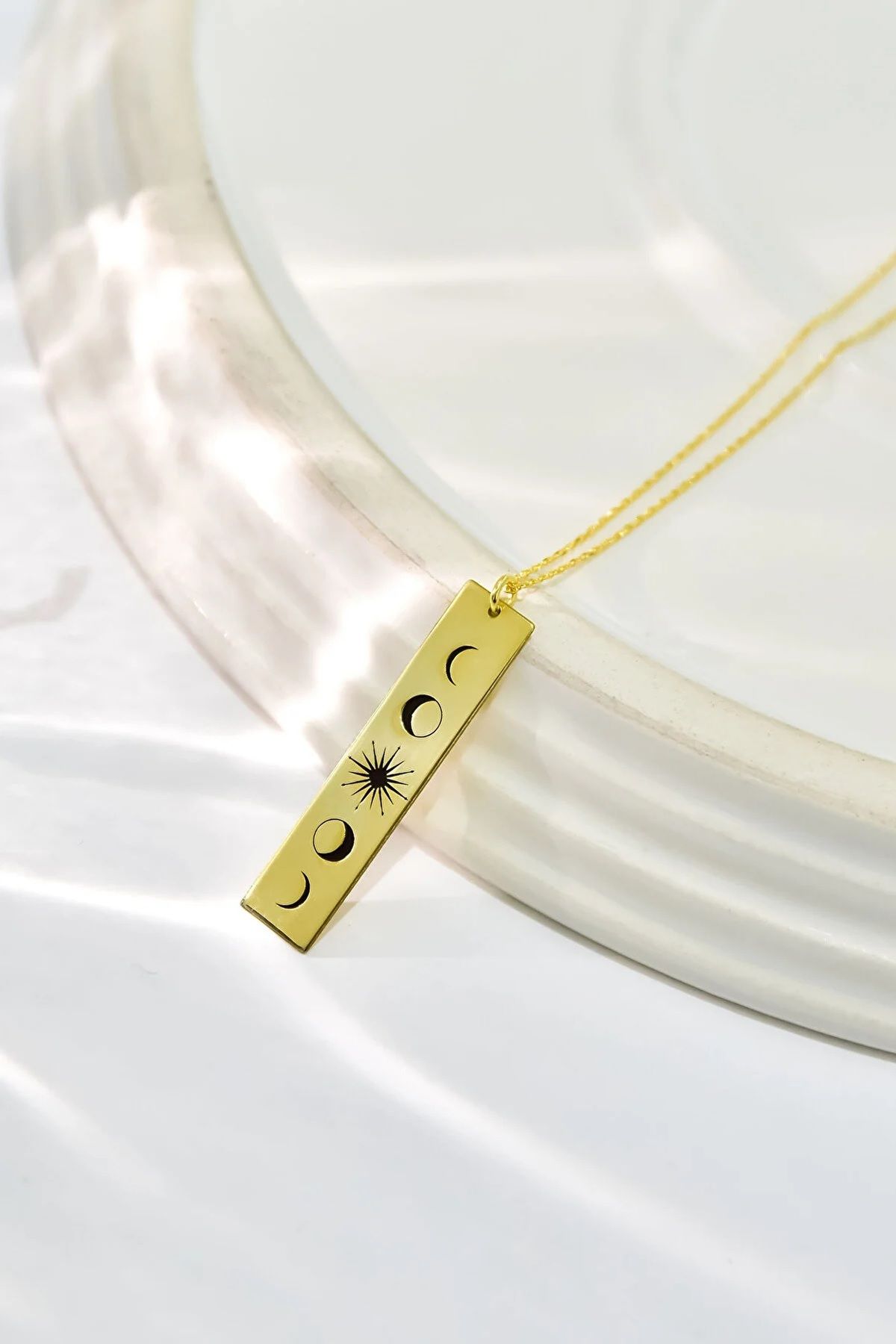 925 Ayar Gümüş Gold Kaplama Moon Phase Plaka Kolye