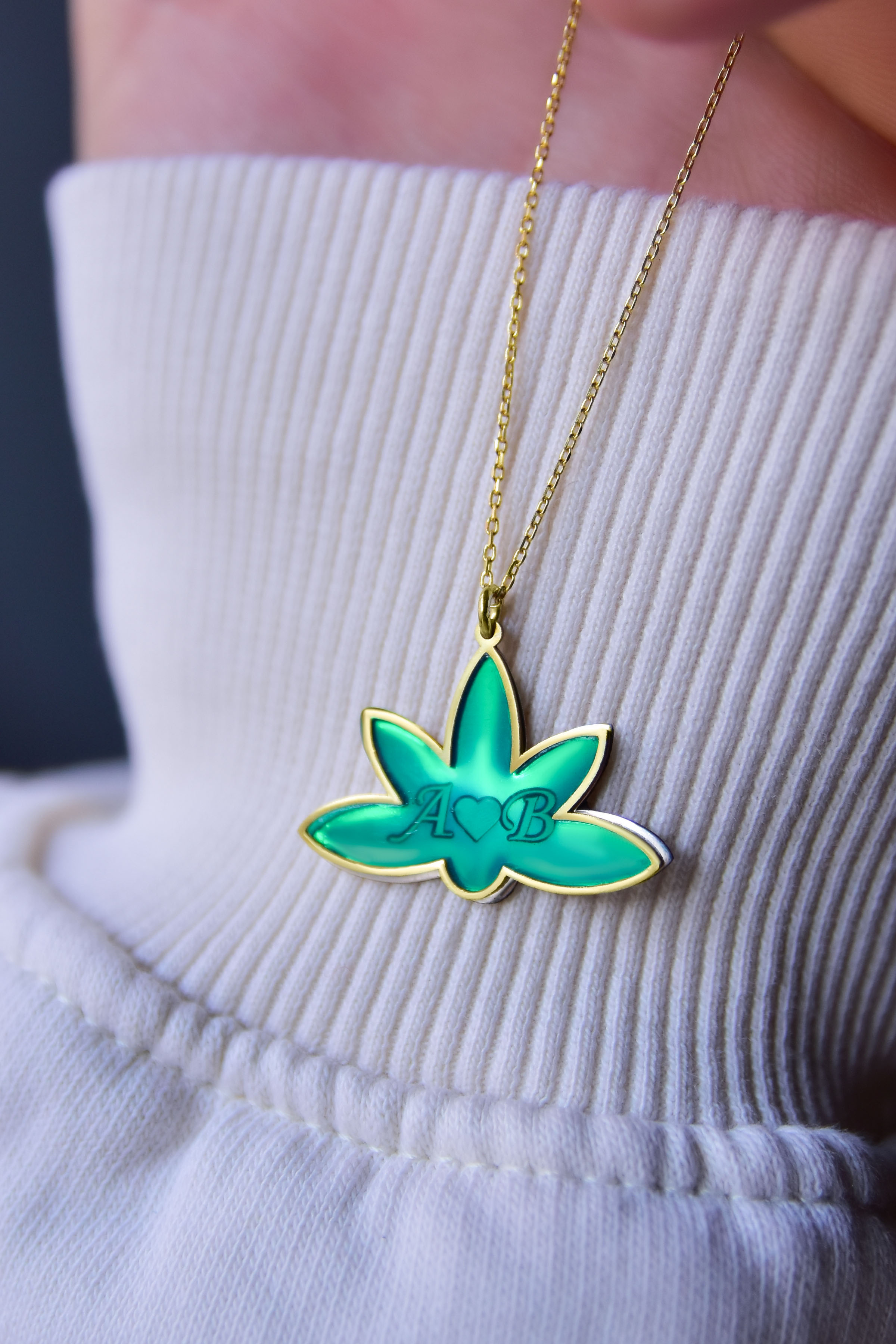 925 Ayar Gümüş Gold Kaplama Özel Tasarım Harfli Lotus Kolye