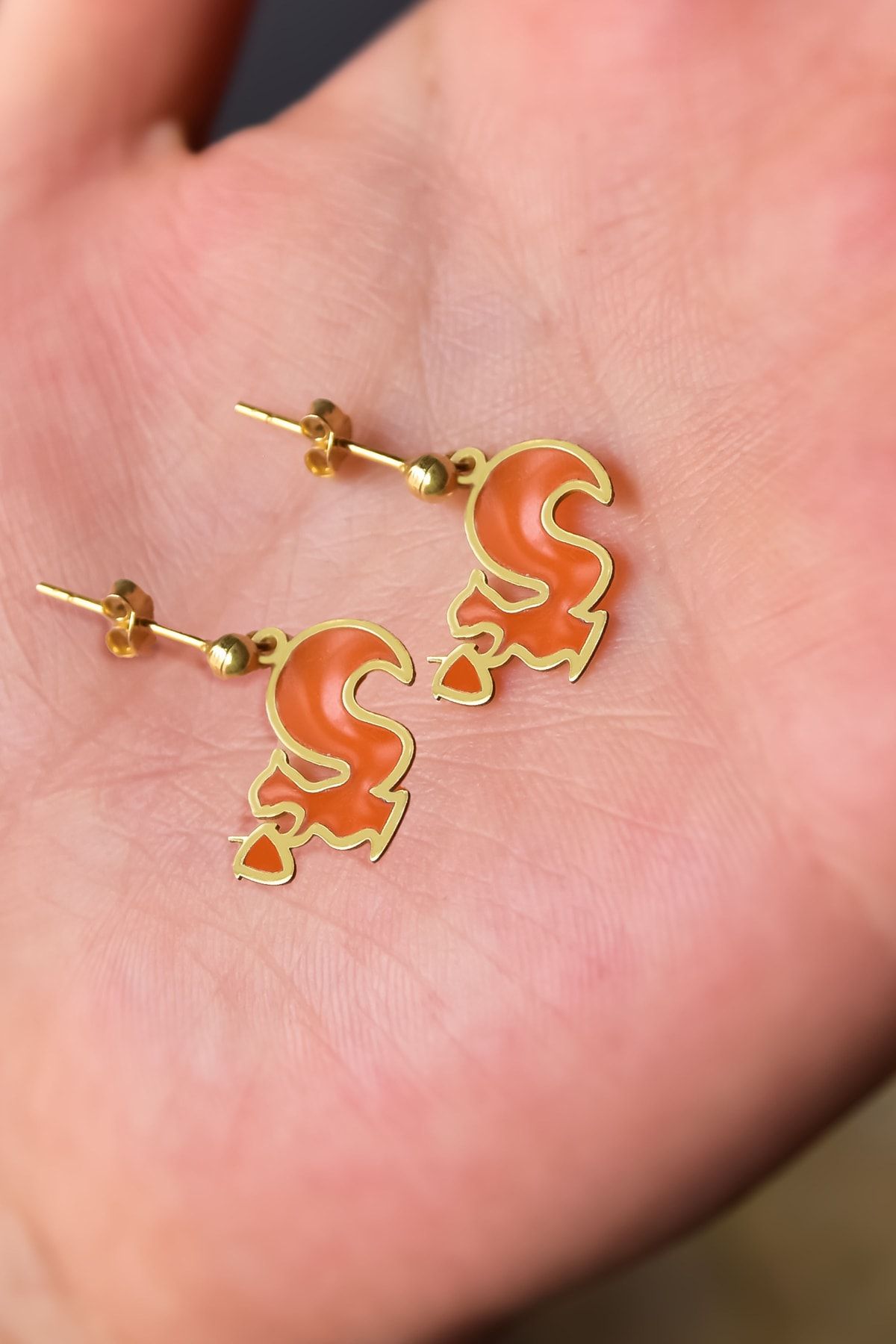 925 Ayar Gümüş Gold Kaplama Parlayan Rüya Serisi Tasarım Ebruli Cam Boya Sincap Çivili Küpe