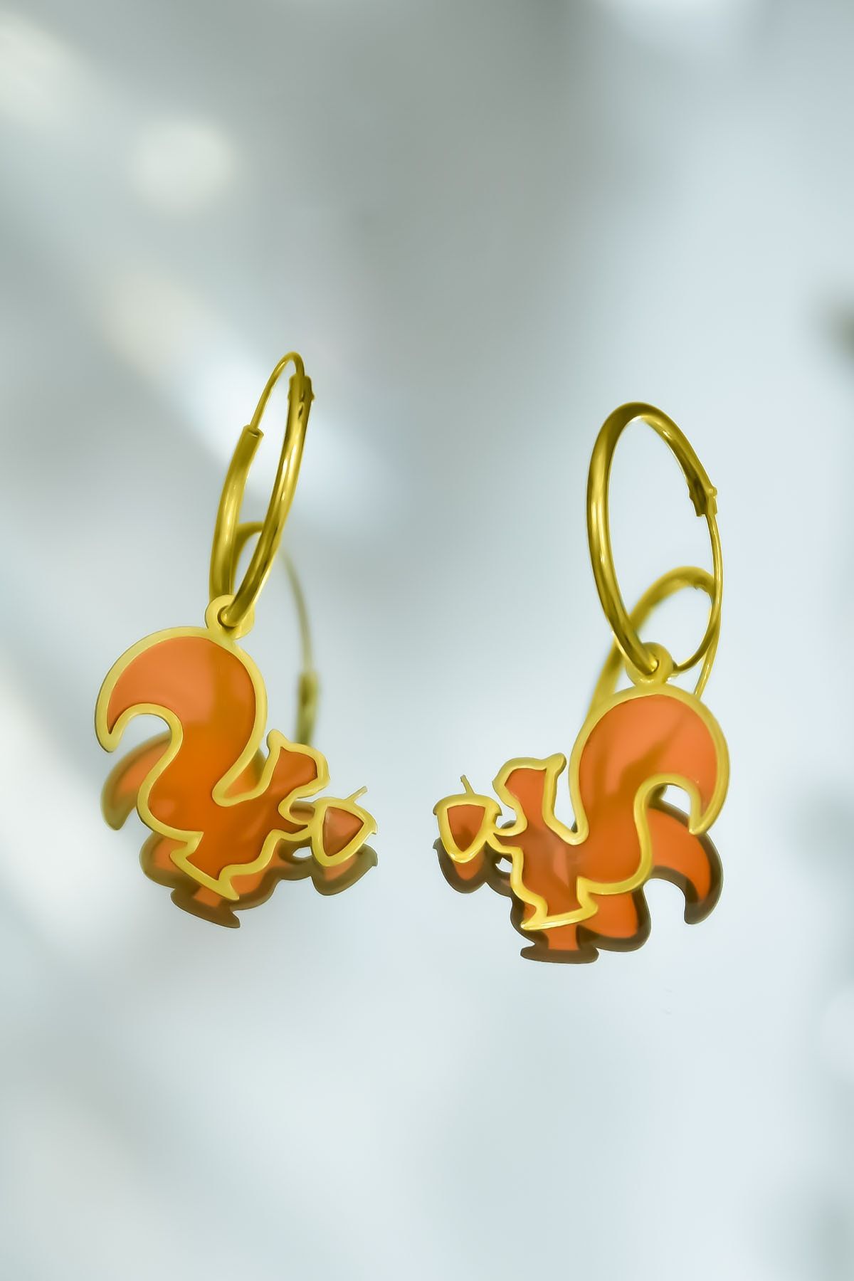 925 Ayar Gümüş Gold Kaplama Parlayan Rüya Serisi Tasarım Ebruli Cam Boya Sincap Küpe