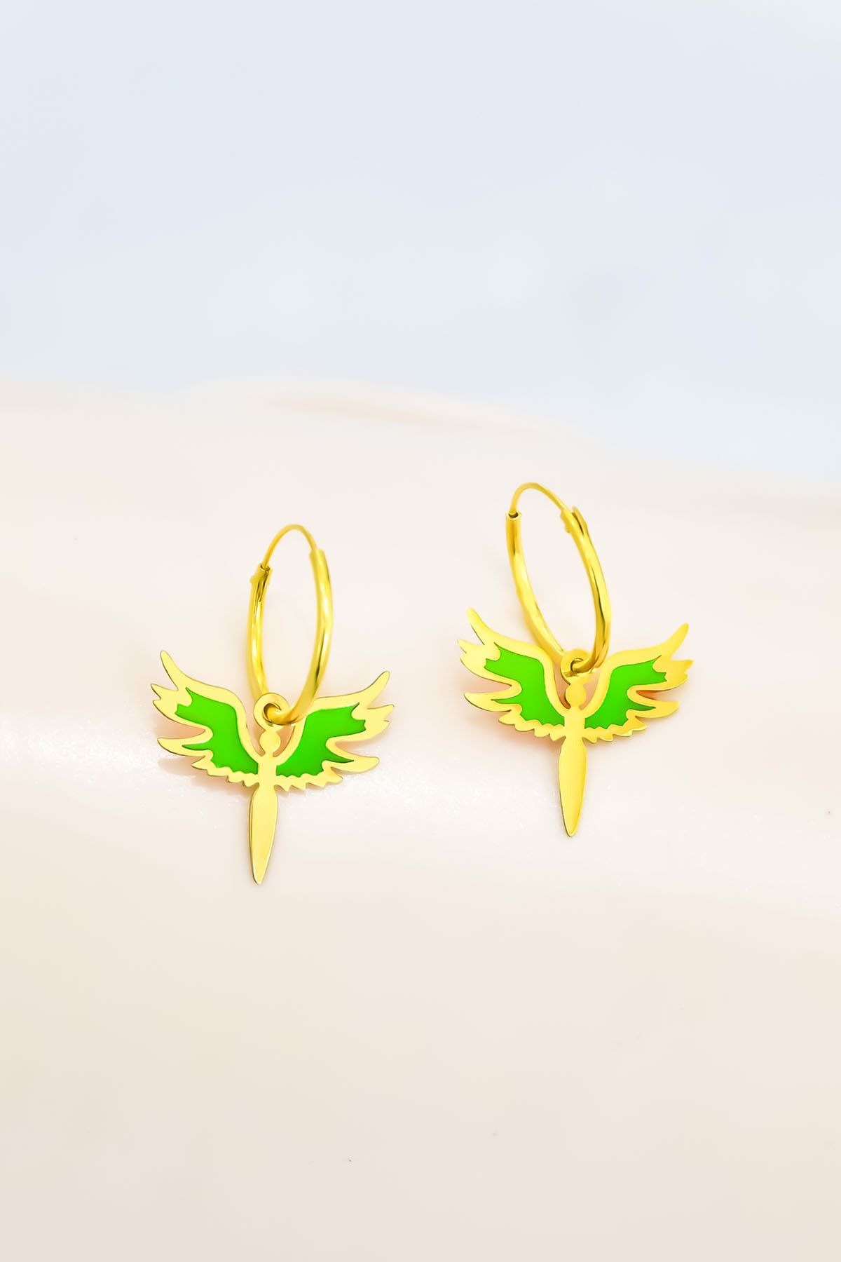 925 Ayar Gümüş Gold Kaplama Parlayan Rüya Serisi Tasarım Ebruli Yeşil Cam Boya Mikail Meleği Küpe