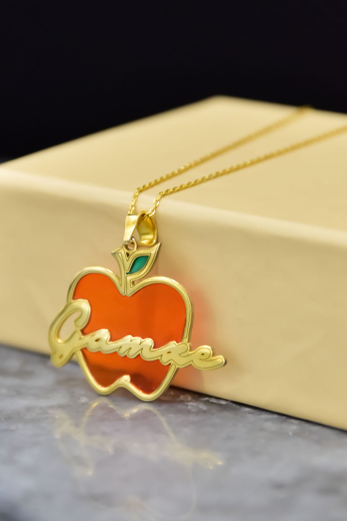 925 Ayar Gümüş Gold Kaplama Rüya Serisi Cam Boyalı İsimli Turuncu Elma Kolye