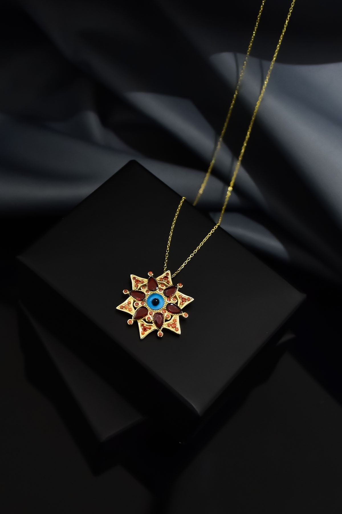 925 Ayar Gümüş Gold Kaplama Tasarım Cam Gözlü Kamelya Çiçeği Kolye