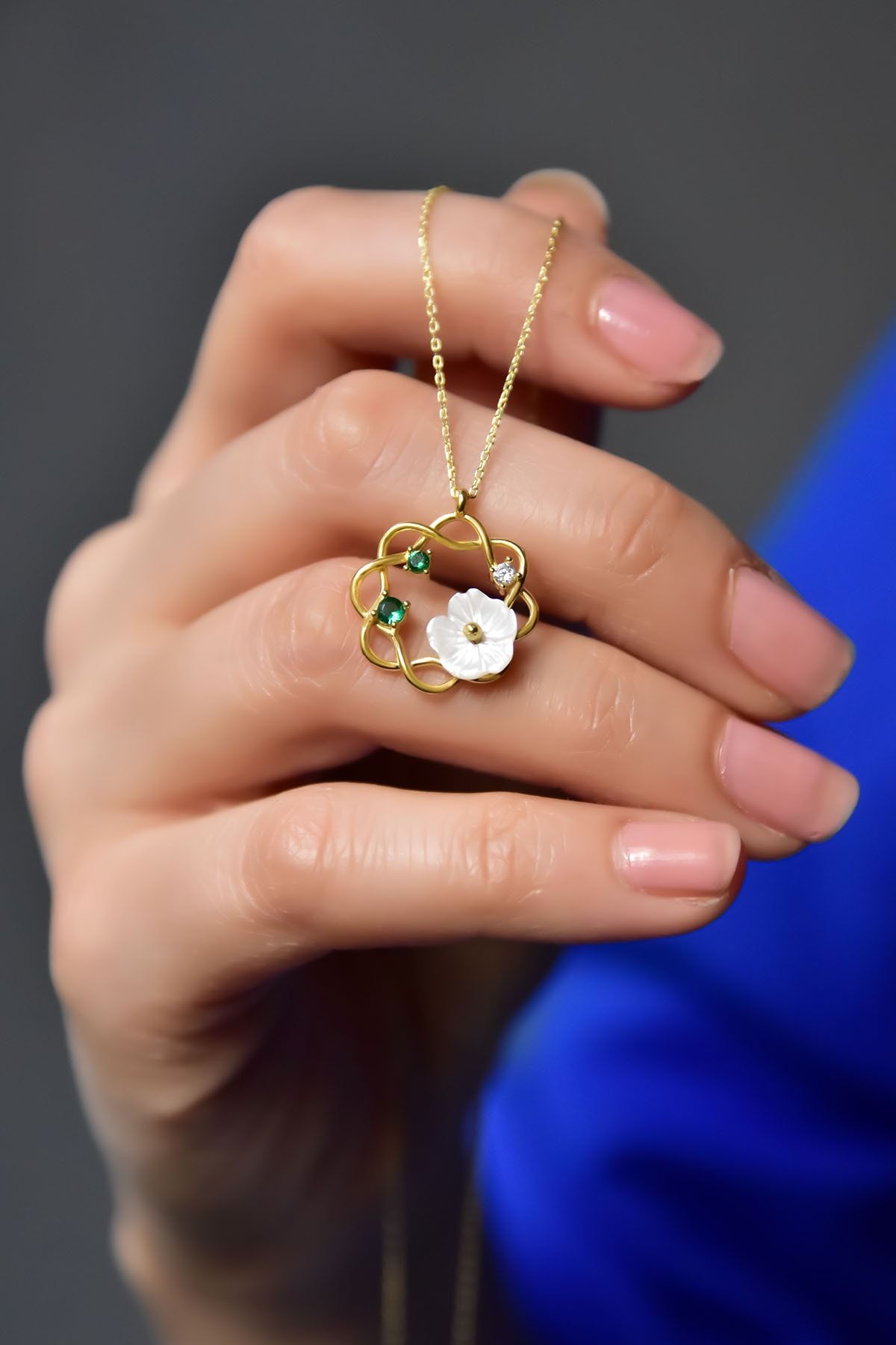 925 Ayar Gümüş Gold Kaplama Tasarım Sedef Manolya Çiçeği Kolye