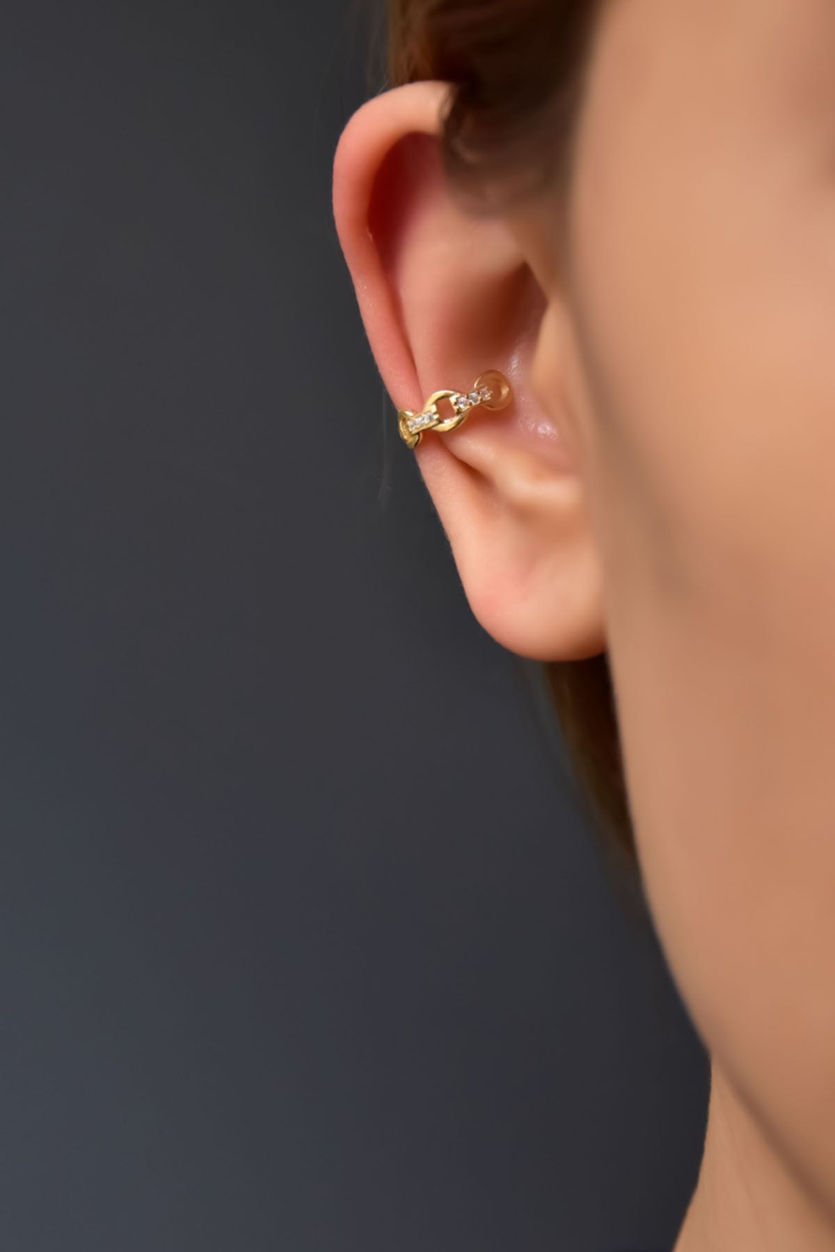 925 Ayar Gümüş Gold Kaplama Tekli Zirkon Taşlı Zincir Halka Kıkırdak Küpe