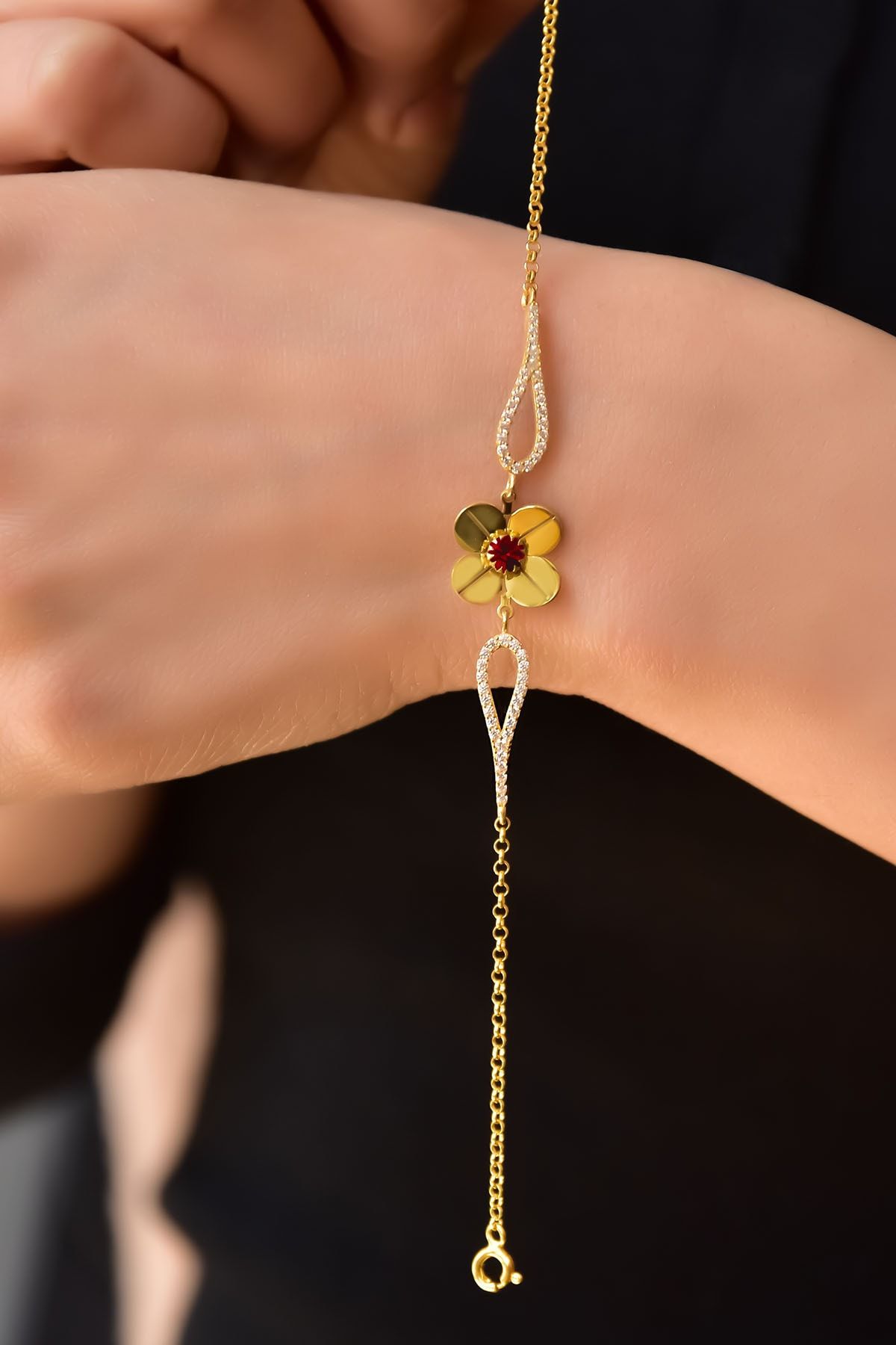 925 Ayar Gümüş Gold Kaplama Temmuz Doğum Taşlı Şans Dört Yapraklı Yonca Bileklik