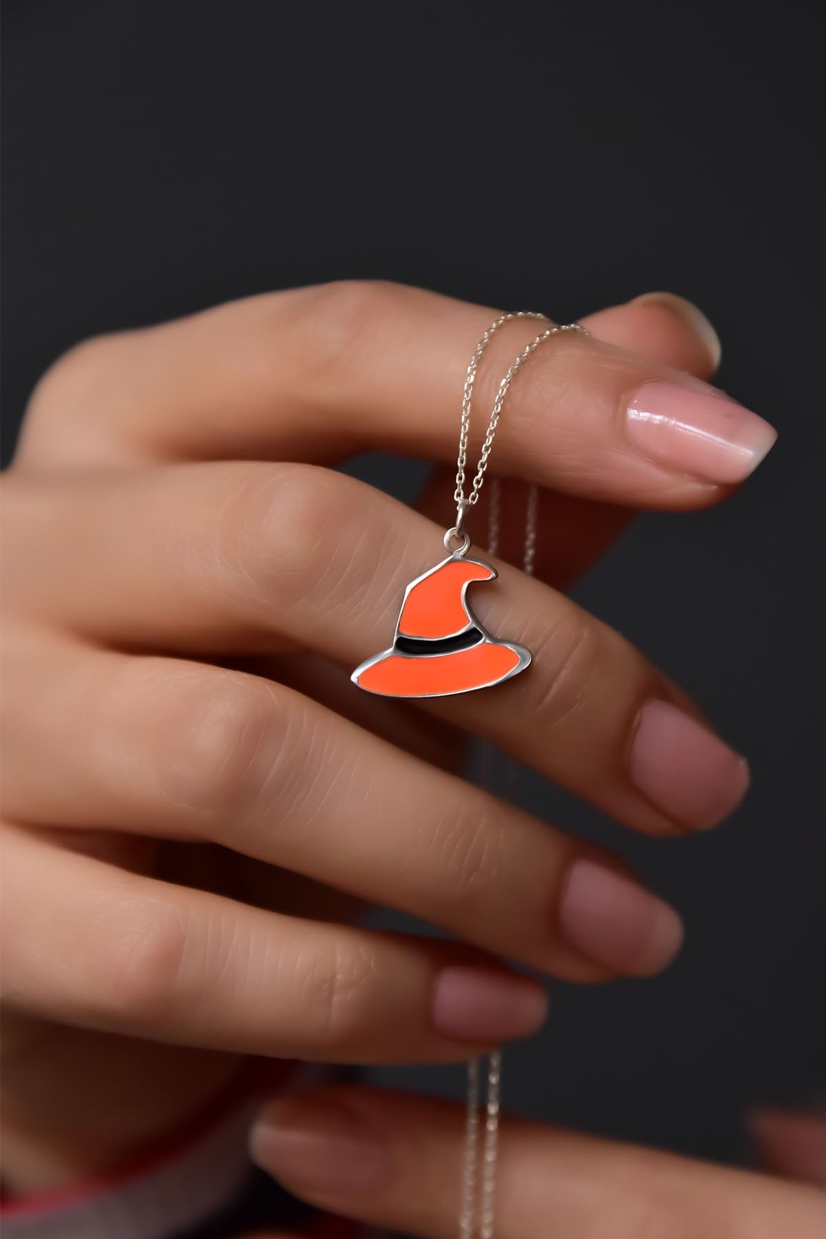 925 Ayar Gümüş Gold Kaplama Turuncu Mineli Cadılar Bayramı, Cadı Şapkası Kolye