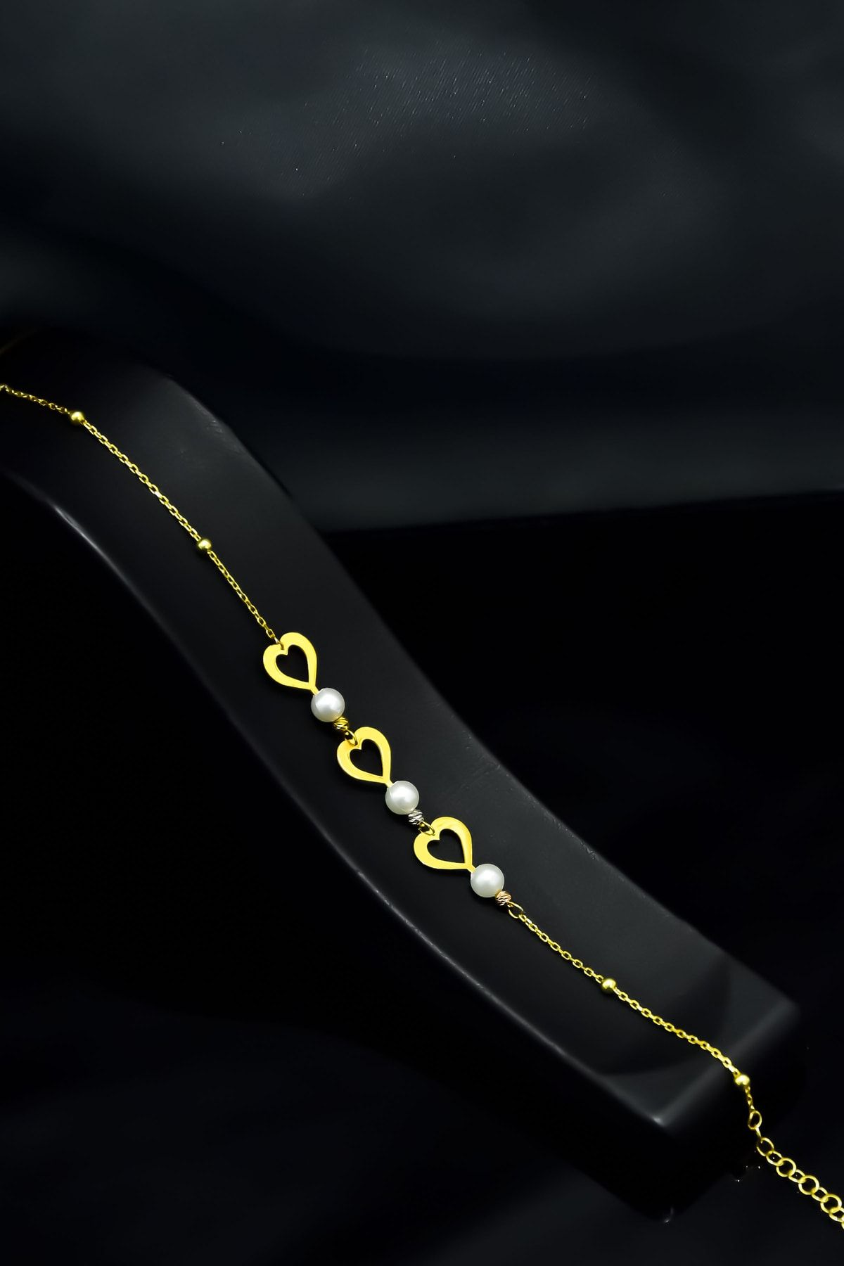 925 Ayar Gümüş Gold Kaplama Üç Kalpli Incili Bileklik